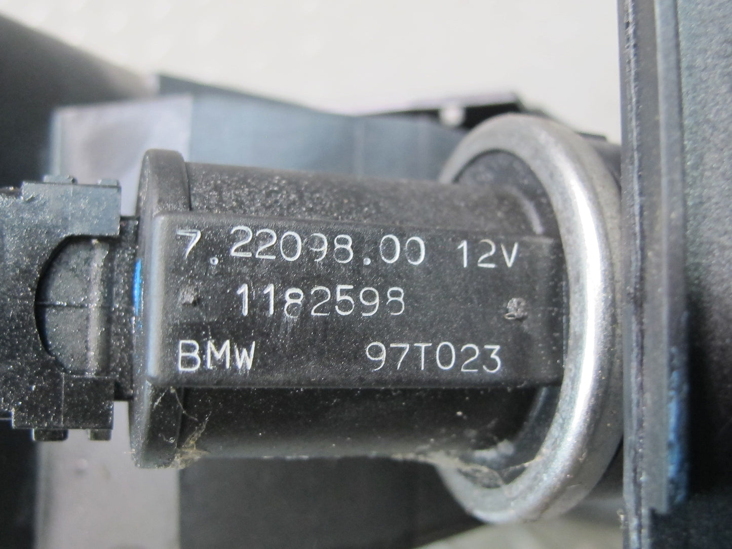 94-99 BMW E36 328iC Fuel  Evap Vapor Charcoal Canister 1183508 OEM