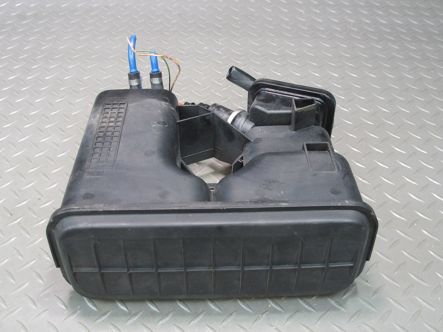 94-99 BMW E36 328iC Fuel  Evap Vapor Charcoal Canister 1183508 OEM