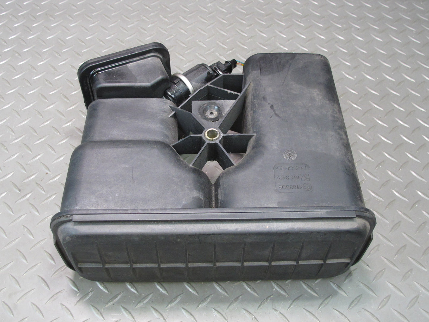 94-99 BMW E36 328iC Fuel  Evap Vapor Charcoal Canister 1183508 OEM