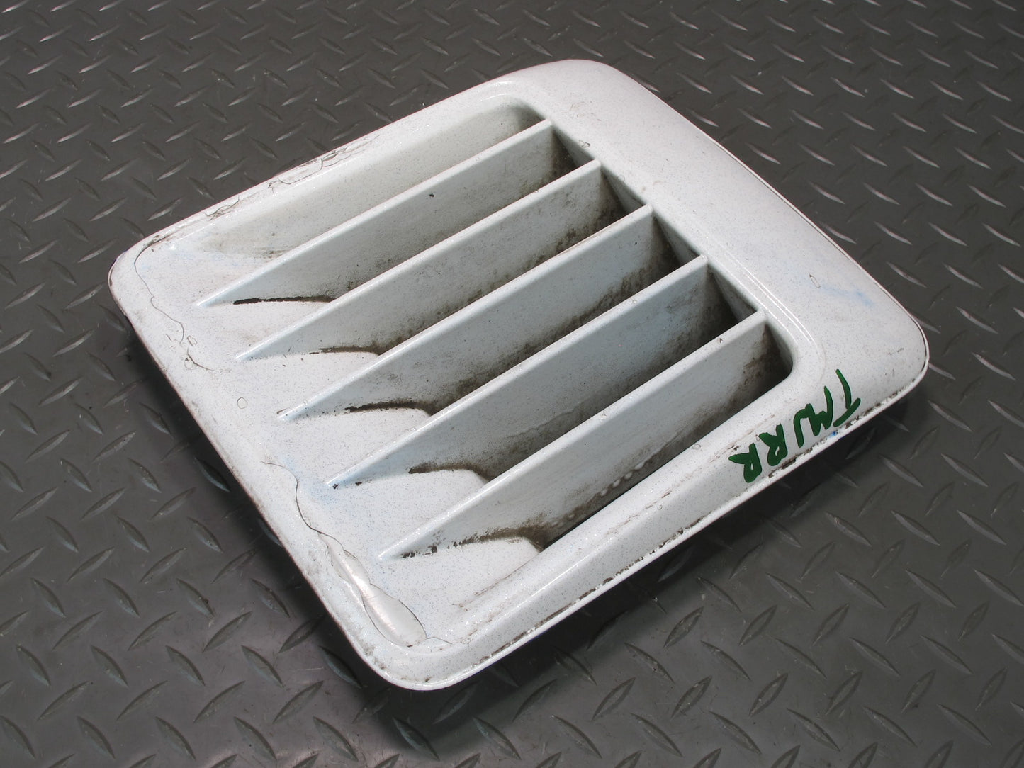 88-89 Toyota MR2 AW15 Right Quarter Panel Air Inlet Scoop Vent Grille White OEM