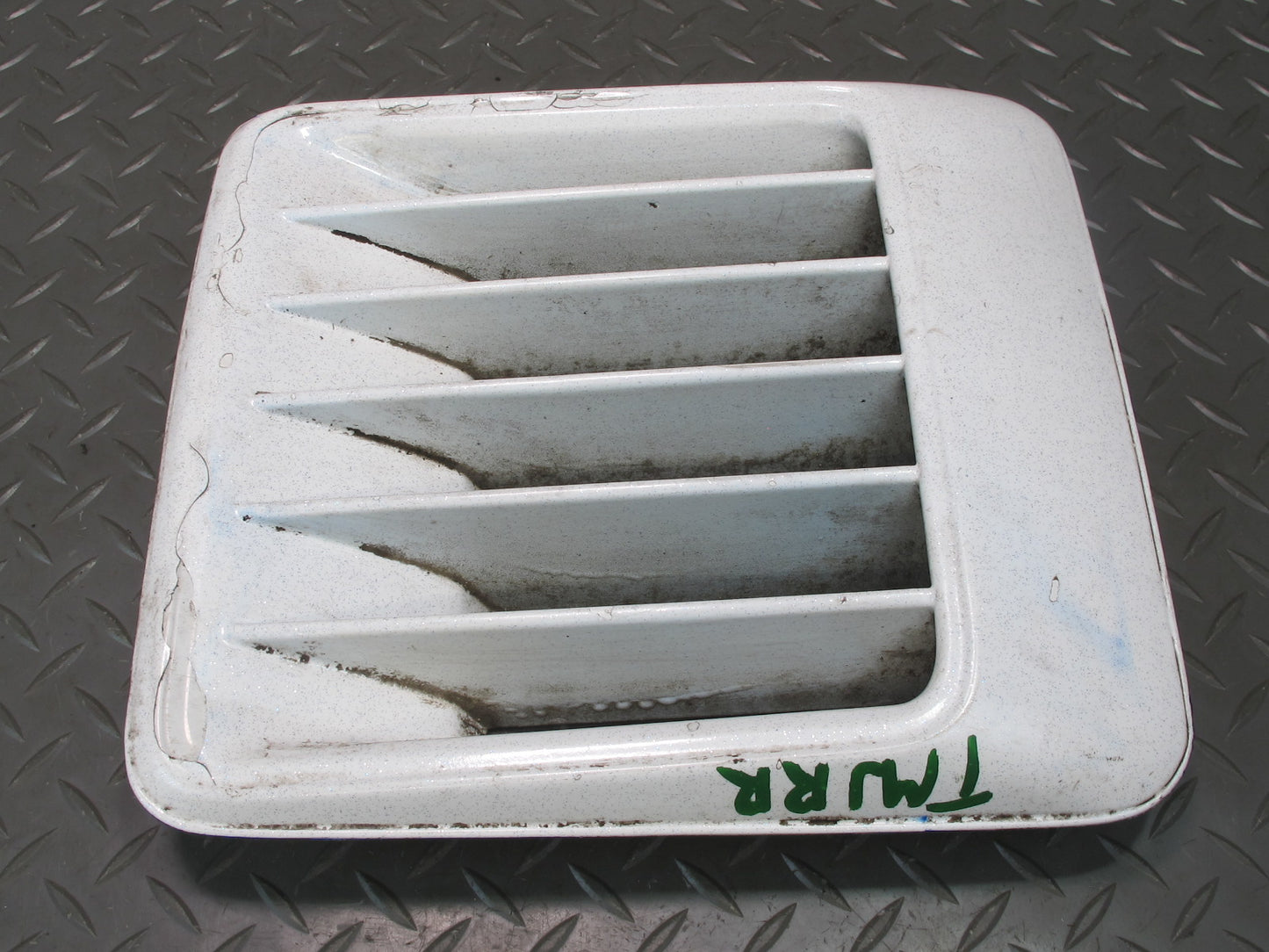 88-89 Toyota MR2 AW15 Right Quarter Panel Air Inlet Scoop Vent Grille White OEM