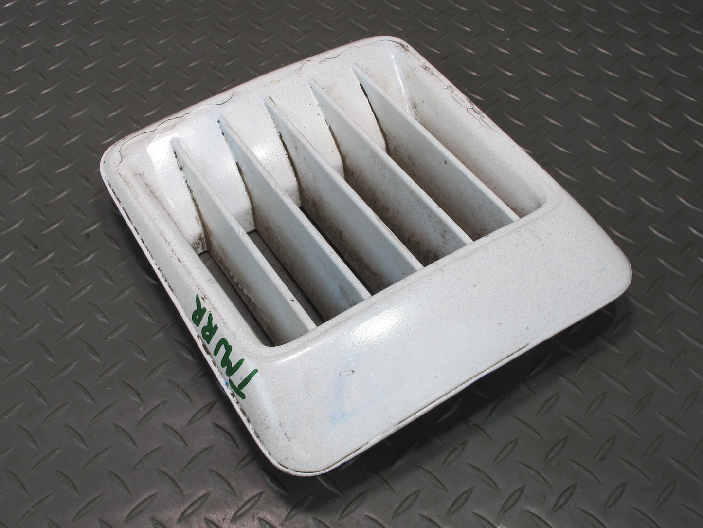 88-89 Toyota MR2 AW15 Right Quarter Panel Air Inlet Scoop Vent Grille White OEM