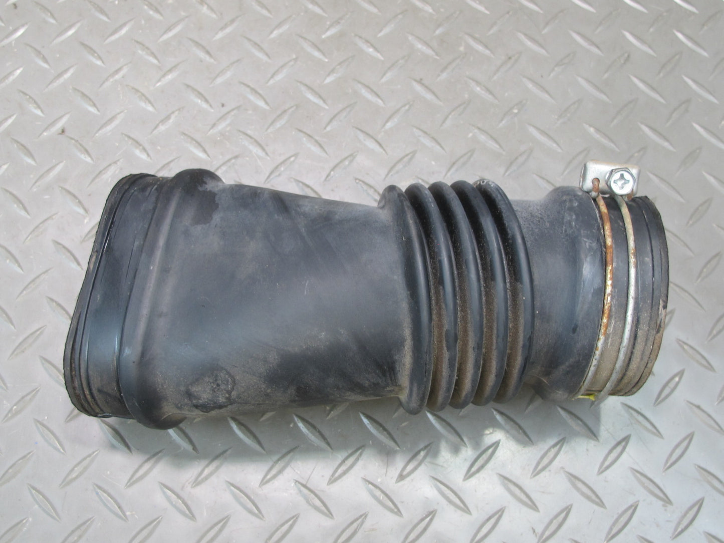 87-89 Toyota MR2 AW15 4AGELC NA Air Intake Duct Hose 17881-16120 OEM