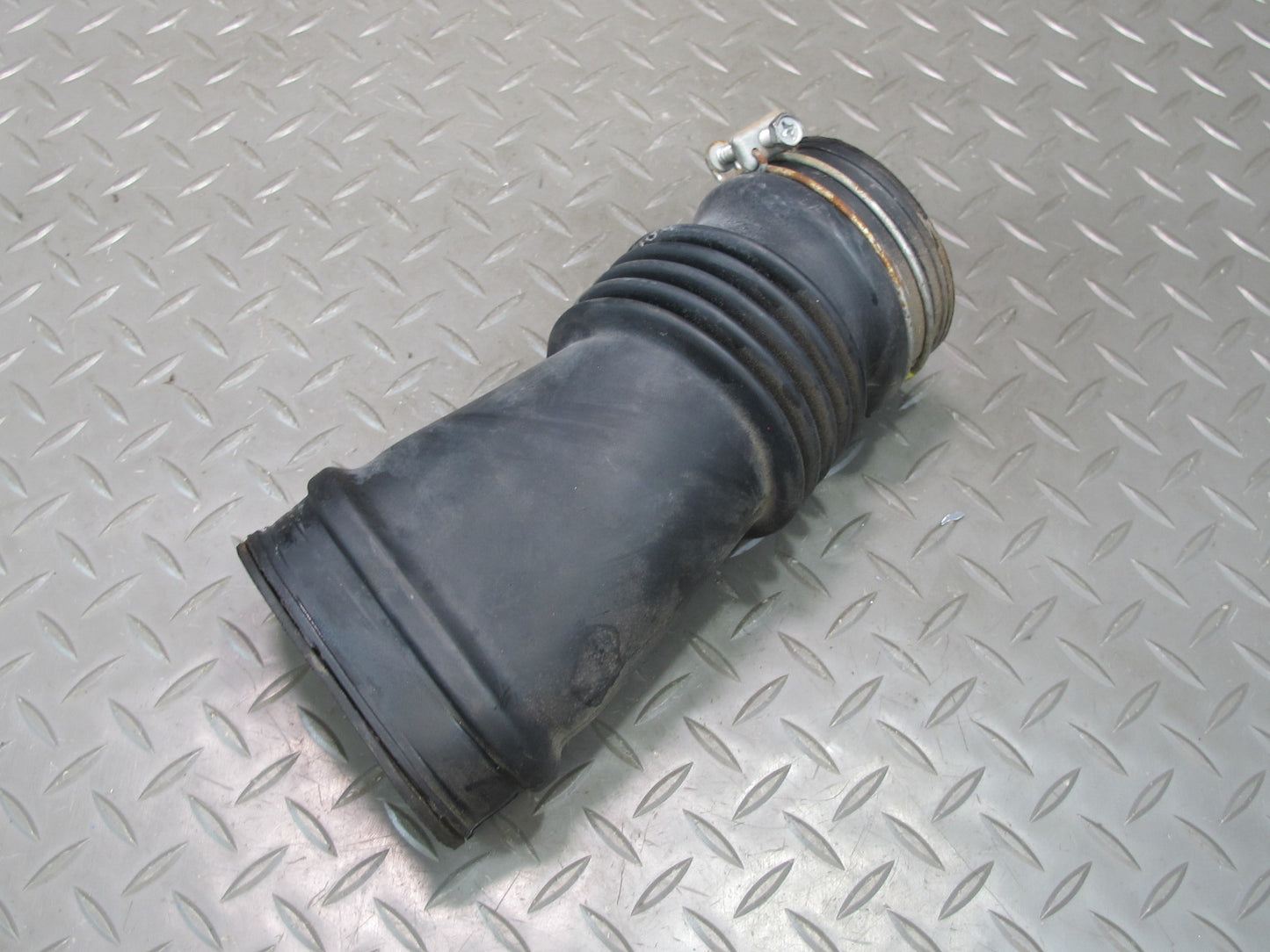 87-89 Toyota MR2 AW15 4AGELC NA Air Intake Duct Hose 17881-16120 OEM