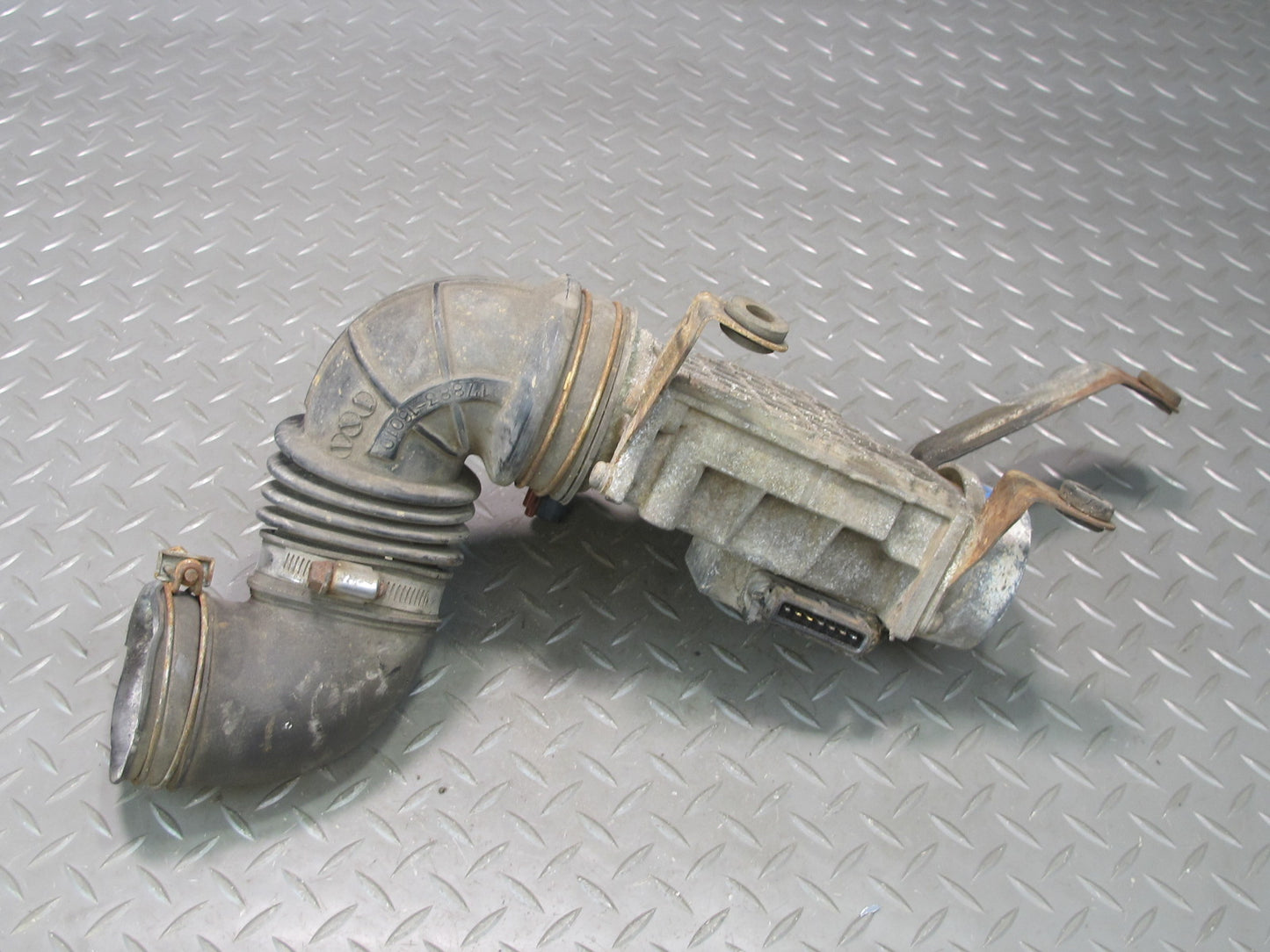 87-89 Toyota MR2 AW15 4AGELC NA Mass Air Flow Meter MAF Sensor w Pipe OEM