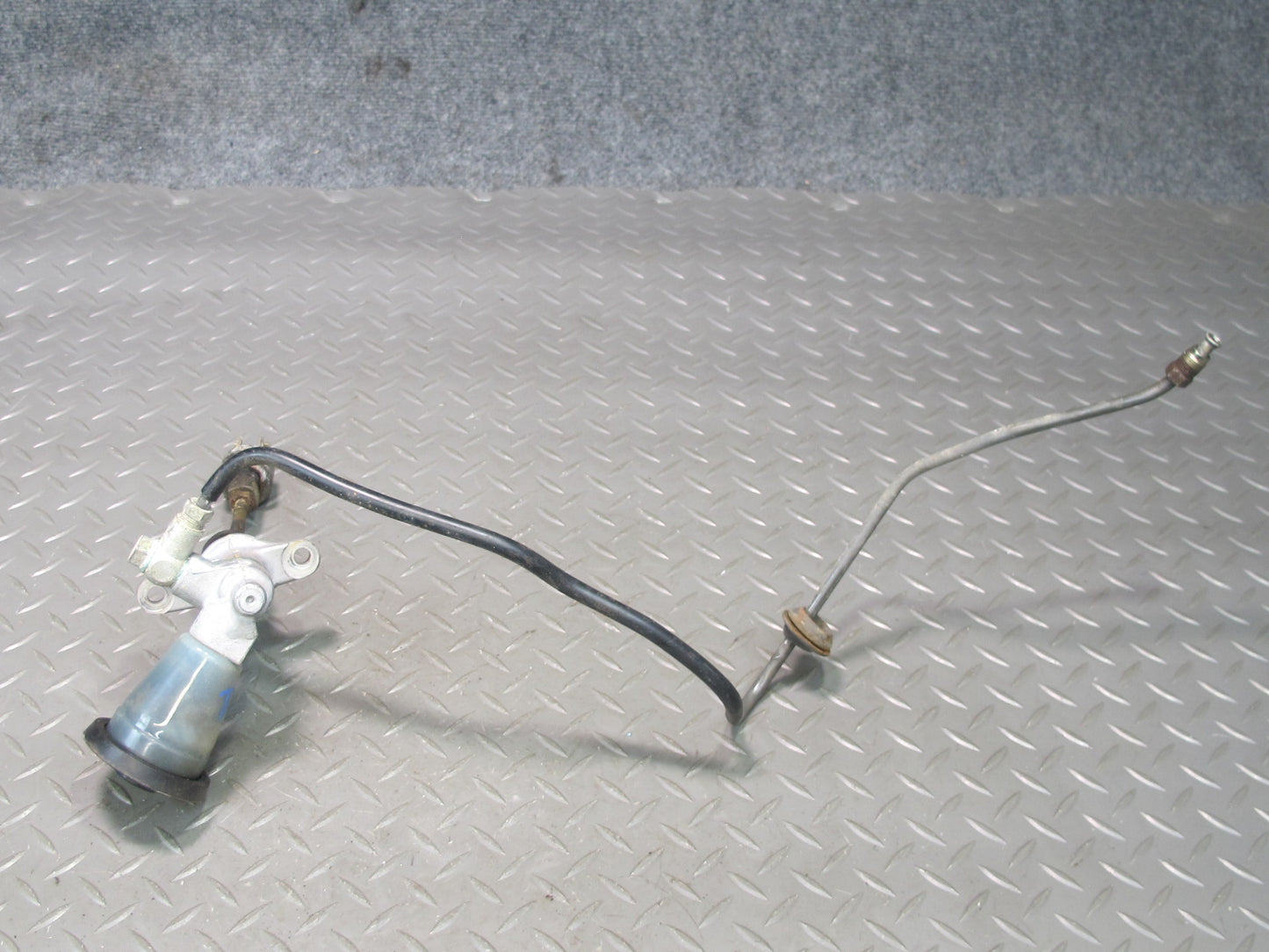 85-89 Toyota MR2 AW15 M/T Clutch Master Cylinder w Hose OEM