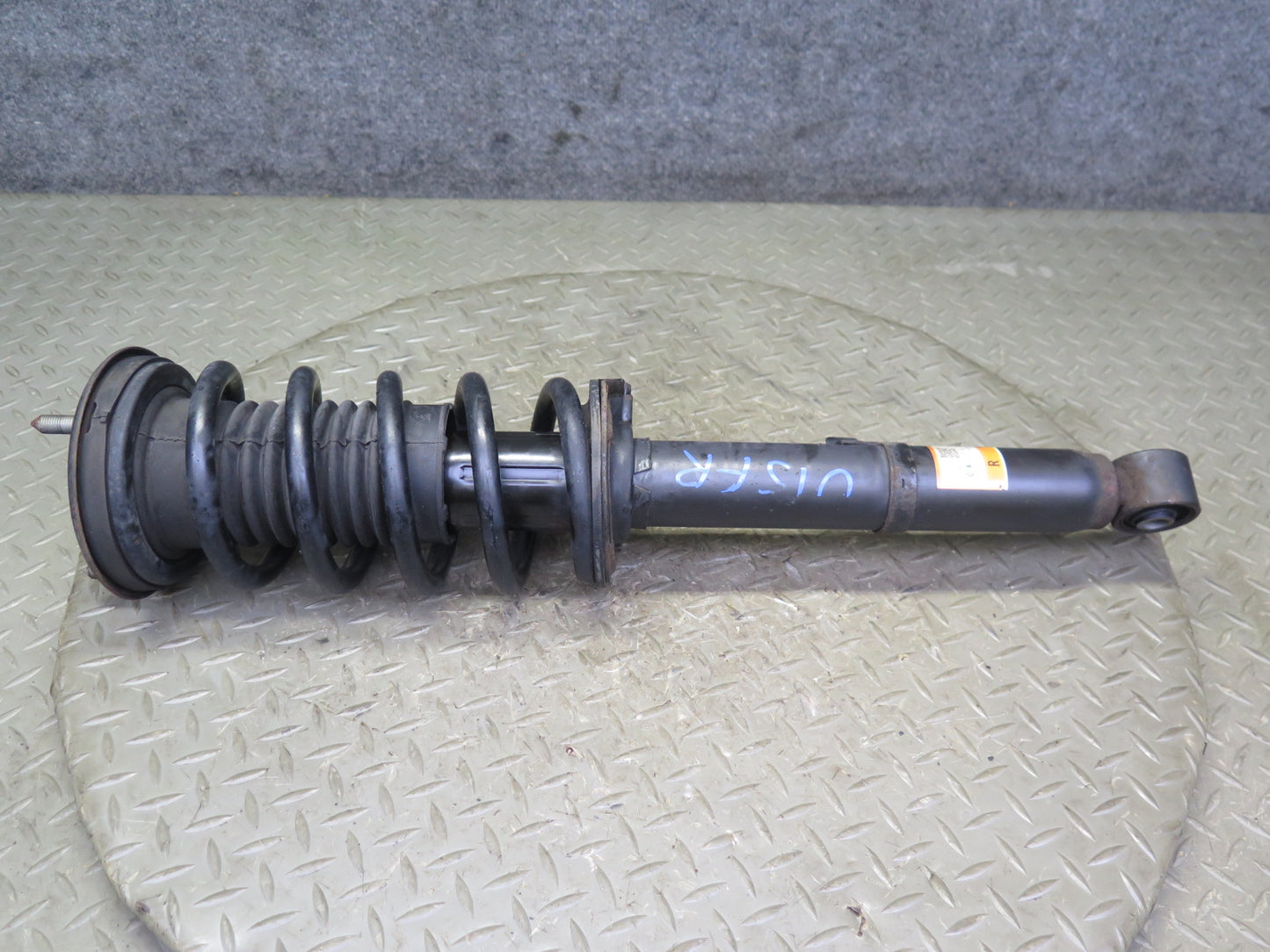 10-13 Lexus GSE20L IS250 Convert Set of 2 Front Left & Right Shock Strut 87K OEM
