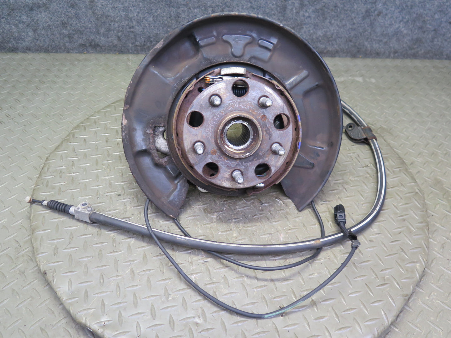 06-13 Lexus IS250 RWD Rear Left Spindle Knuckle Wheel Hub Bearing 87K Miles OEM