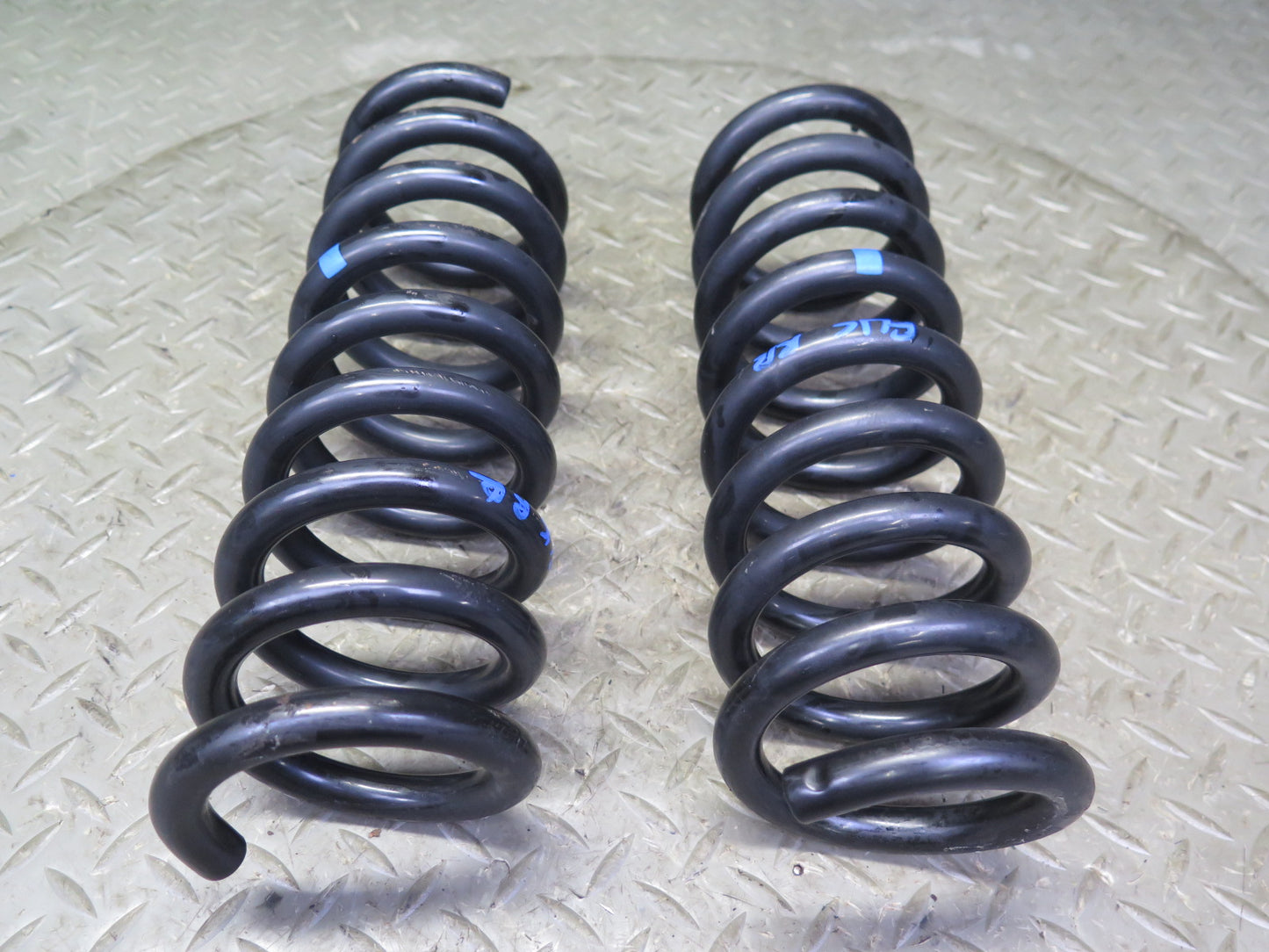 05-11 Mercedes R171 SLK55 AMG Set of 2 Rear Left & Right Coil Spring OEM