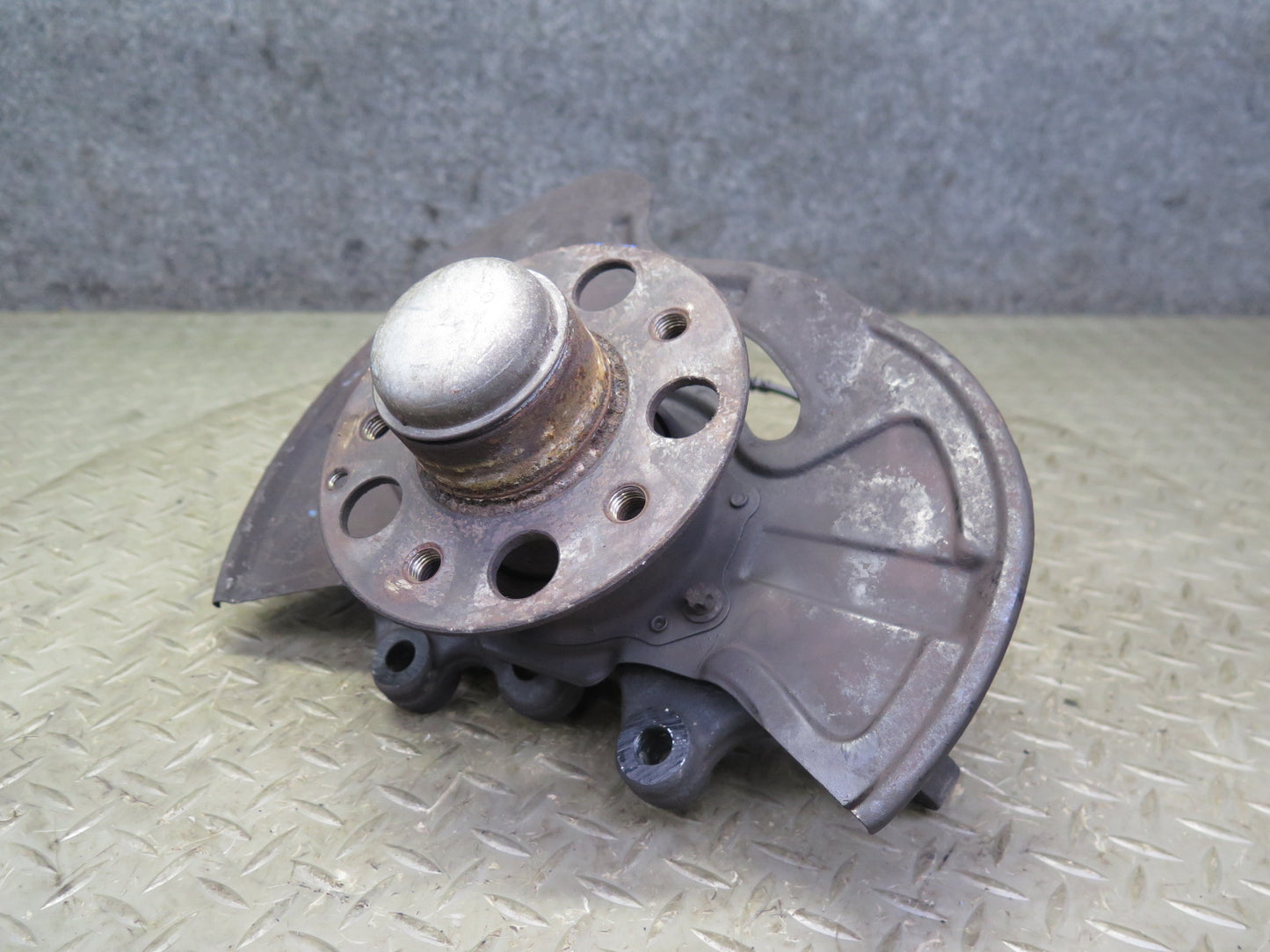 05-11 Mercedes R171 Slk-class Front Left Spindle Knuckle Wheel Hub Bearing OEM