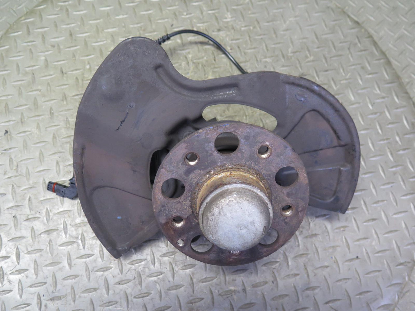 05-11 Mercedes R171 Slk-class Front Left Spindle Knuckle Wheel Hub Bearing OEM