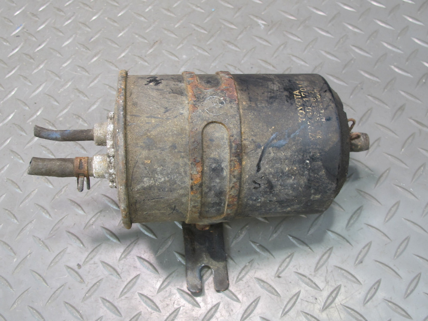 85-89 Toyota MR2 Fuel Evap Vapor Charcoal Canister OEM