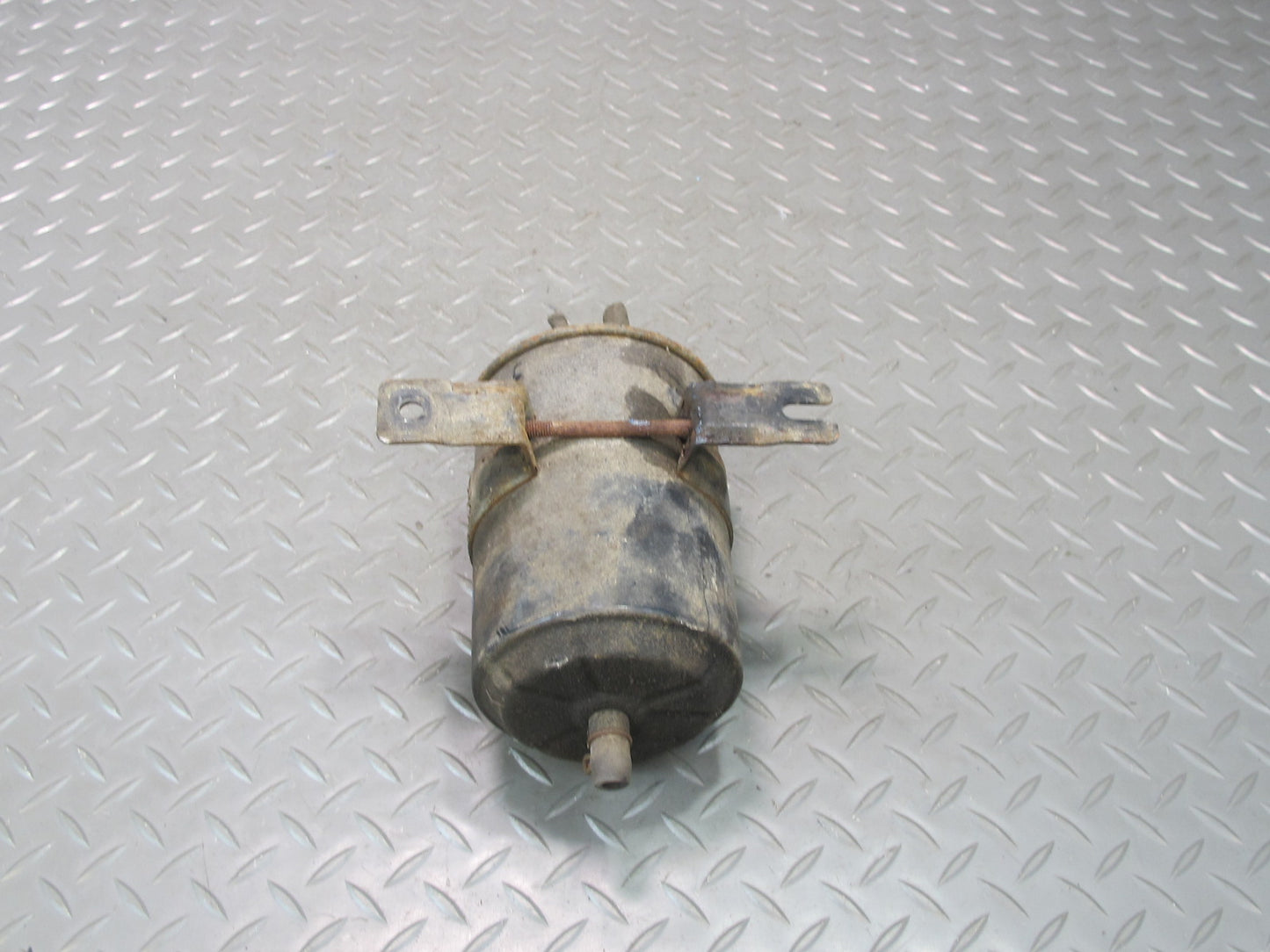 85-89 Toyota MR2 Fuel Evap Vapor Charcoal Canister OEM