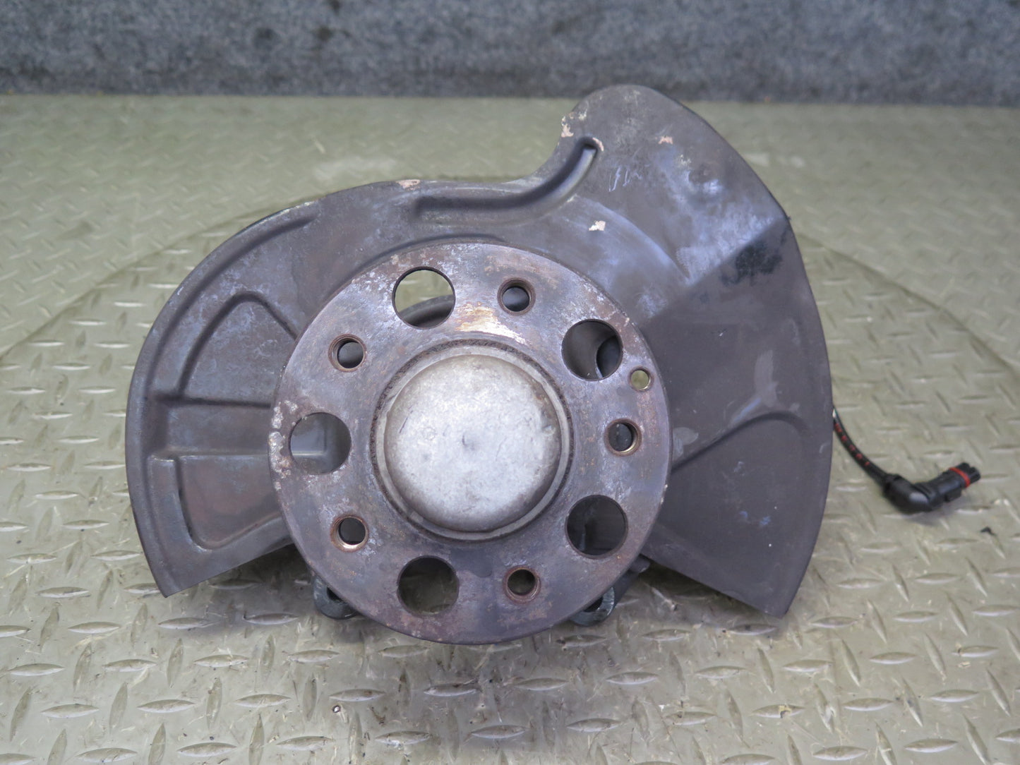 05-11 Mercedes R171 Slk-class Front Right Spindle Knuckle Wheel Hub Bearing OEM