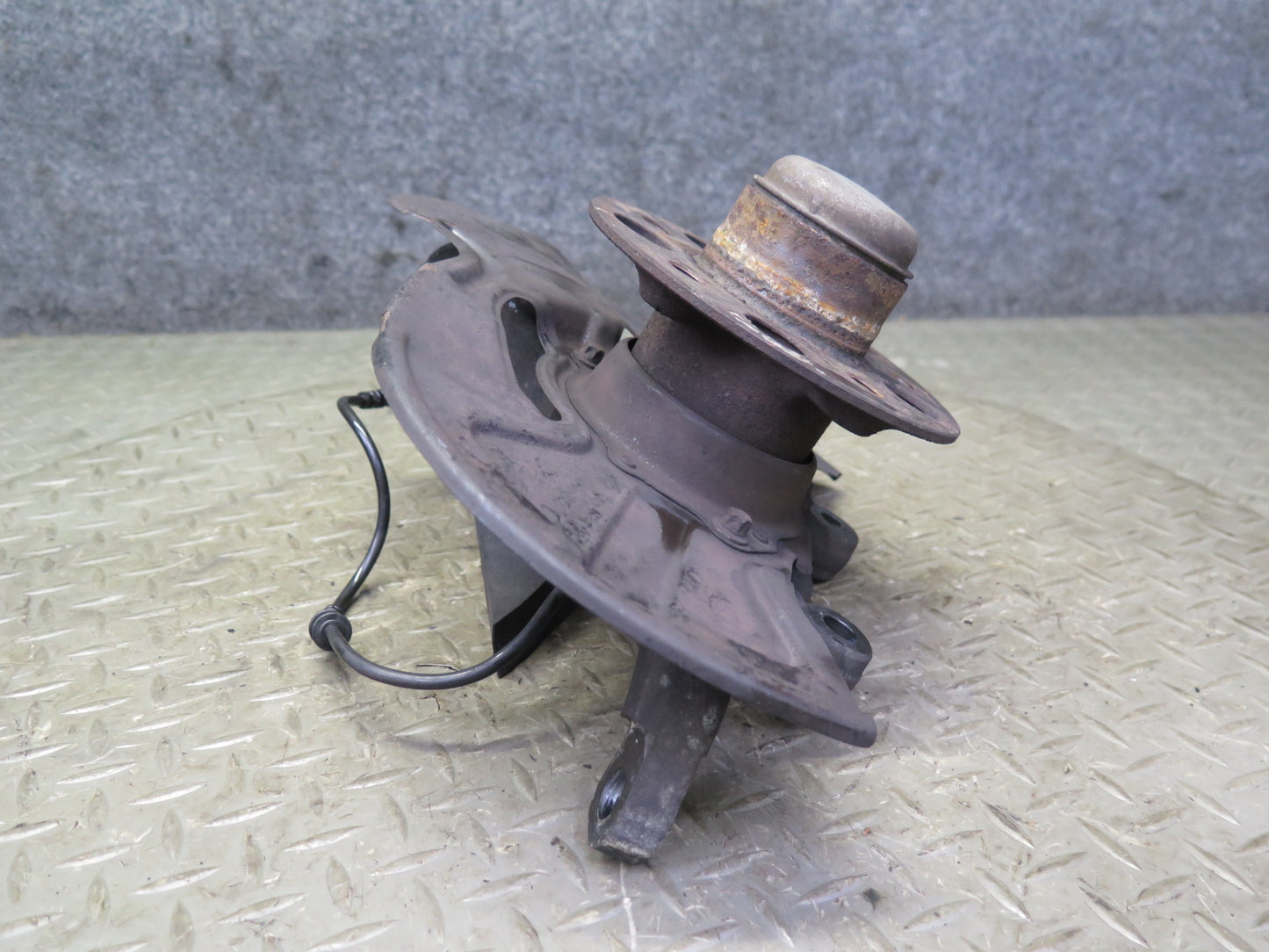 05-11 Mercedes R171 Slk-class Front Right Spindle Knuckle Wheel Hub Bearing OEM