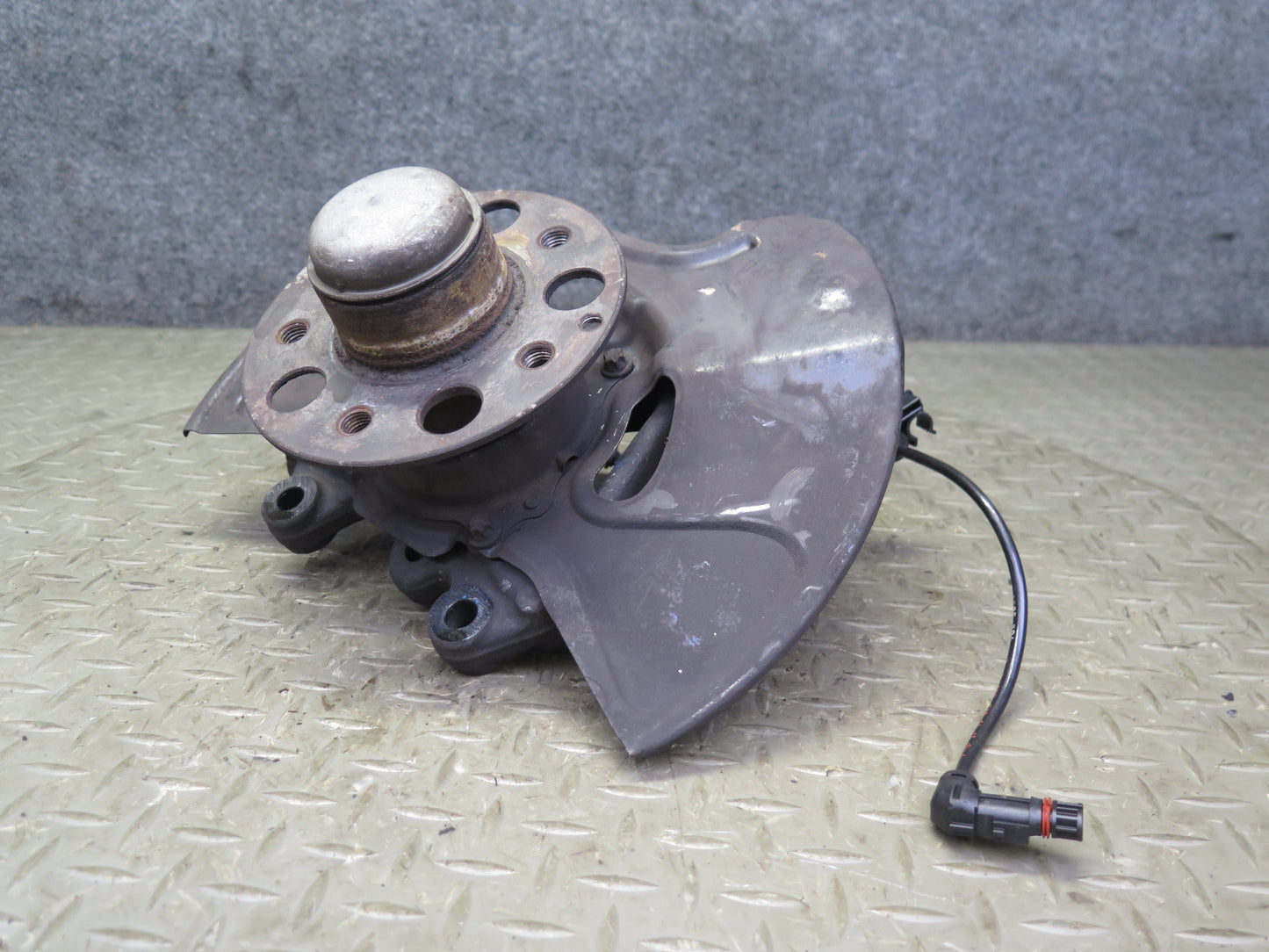 05-11 Mercedes R171 Slk-class Front Right Spindle Knuckle Wheel Hub Bearing OEM