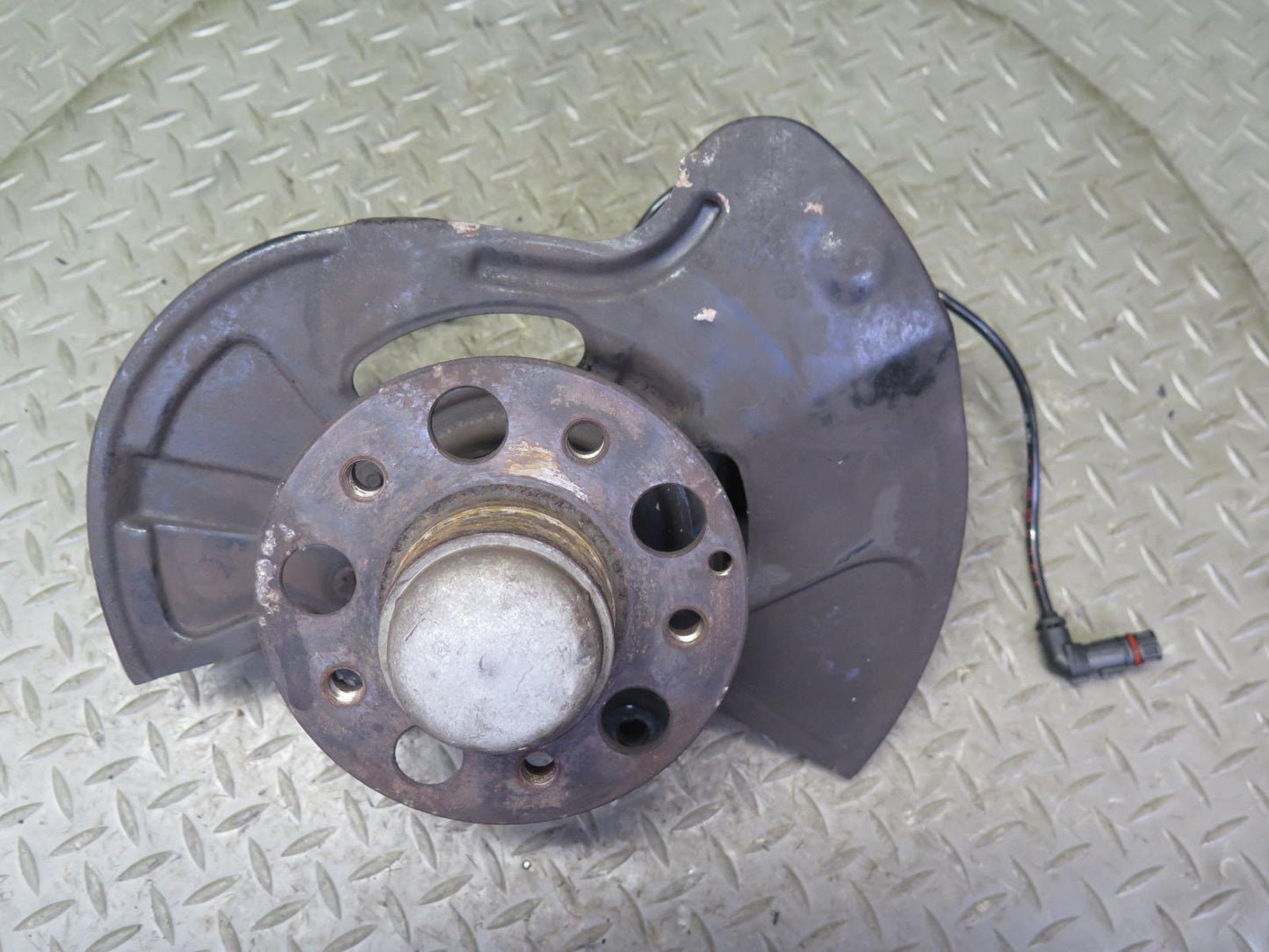 05-11 Mercedes R171 Slk-class Front Right Spindle Knuckle Wheel Hub Bearing OEM