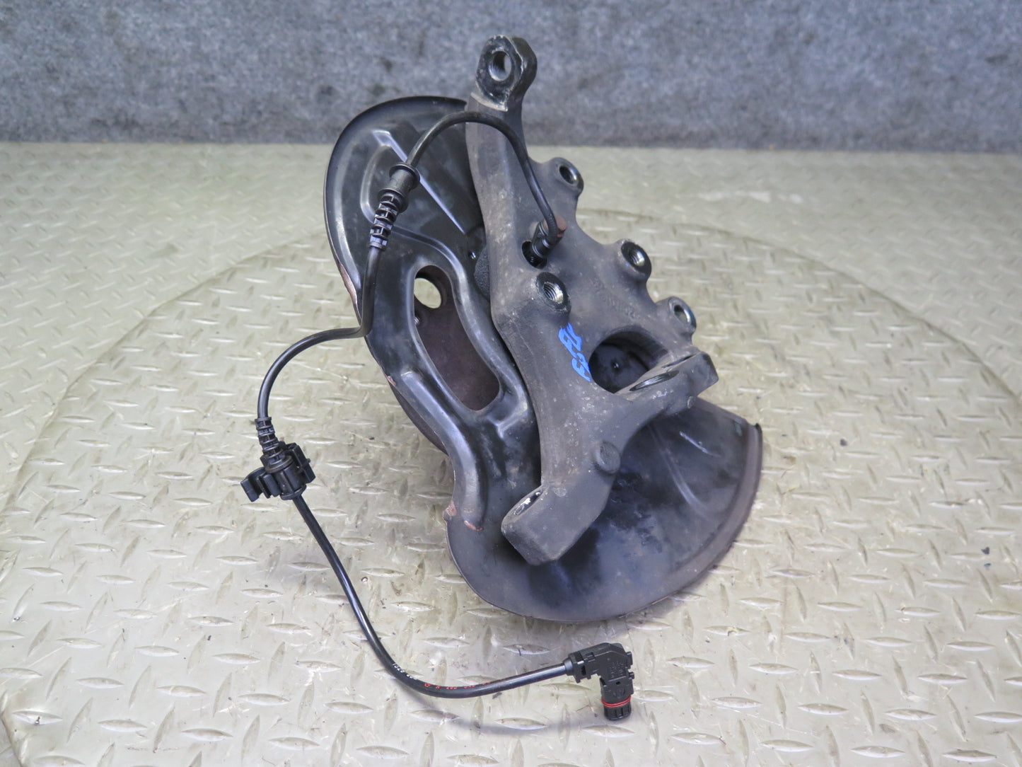 05-11 Mercedes R171 Slk-class Front Right Spindle Knuckle Wheel Hub Bearing OEM