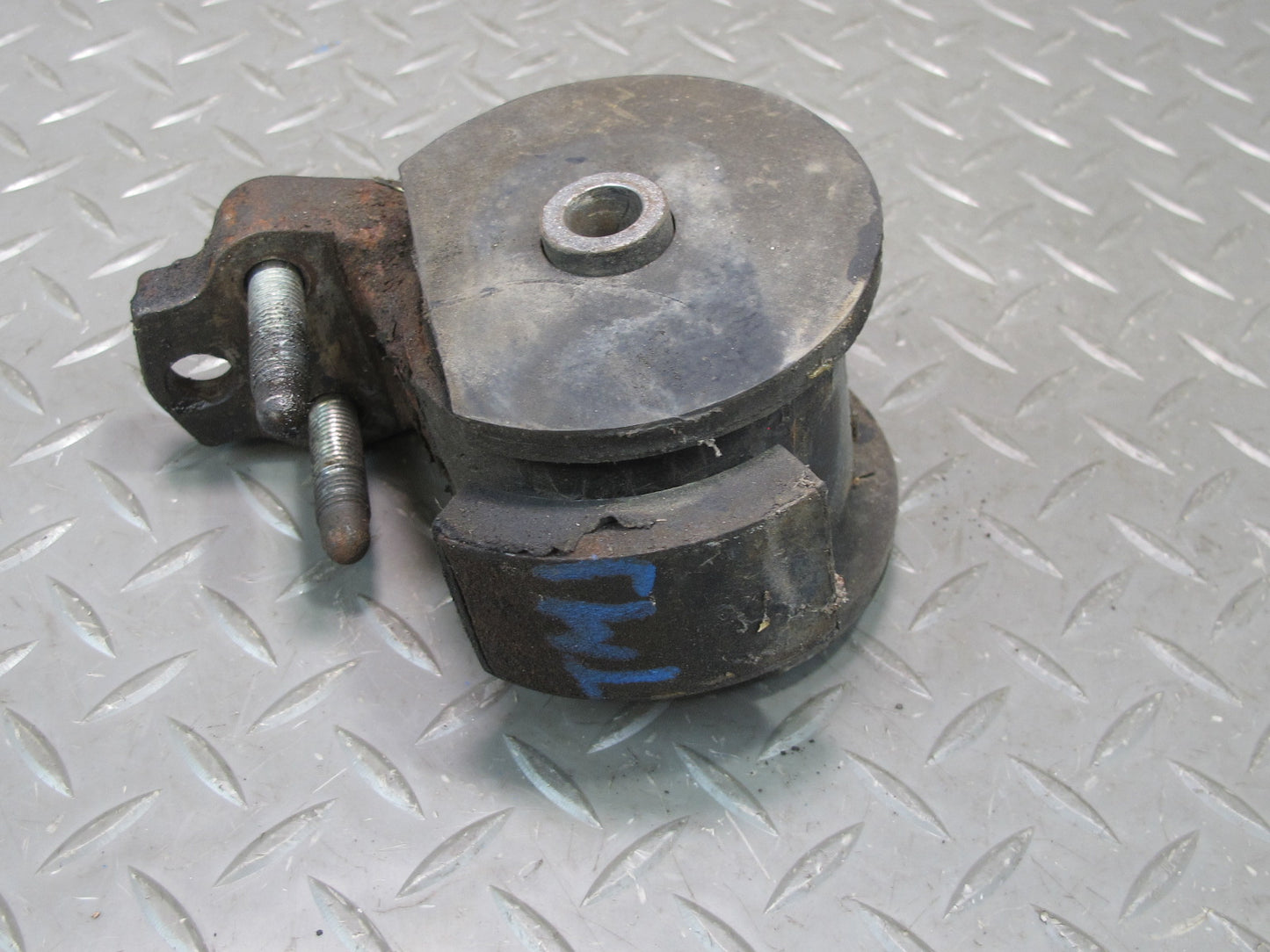 88-89 Toyota AW15 MR2 Manual Transmission Mount Support OEM