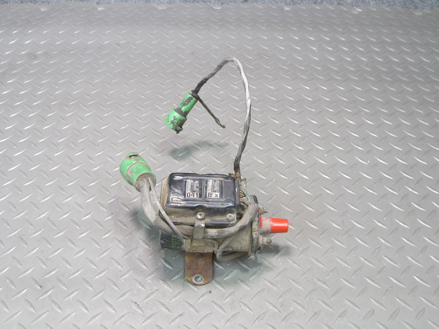 85-89 Toyota AW15 MR2 Igniter w Ignition Coil OEM