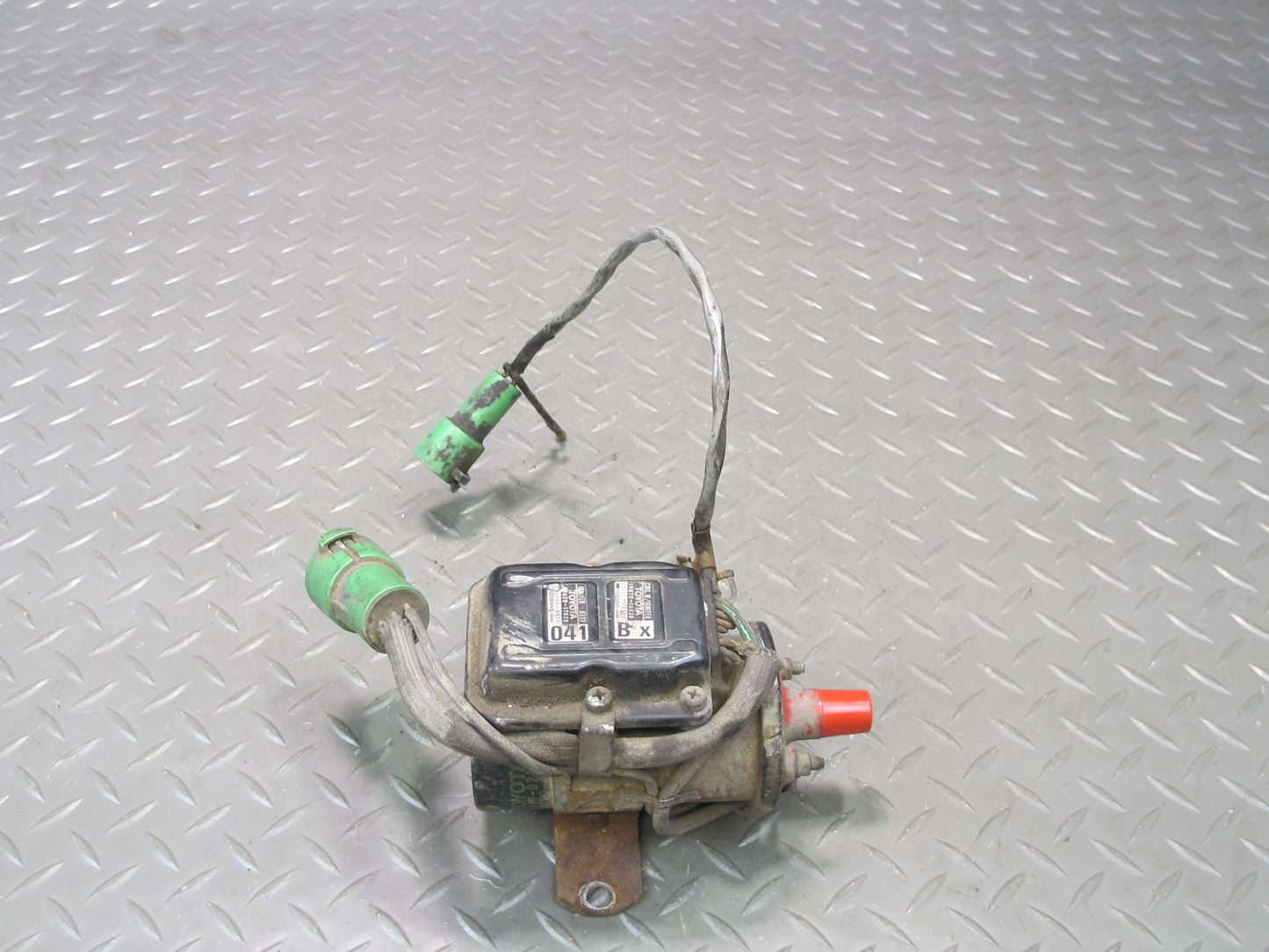 85-89 Toyota AW15 MR2 Igniter w Ignition Coil OEM