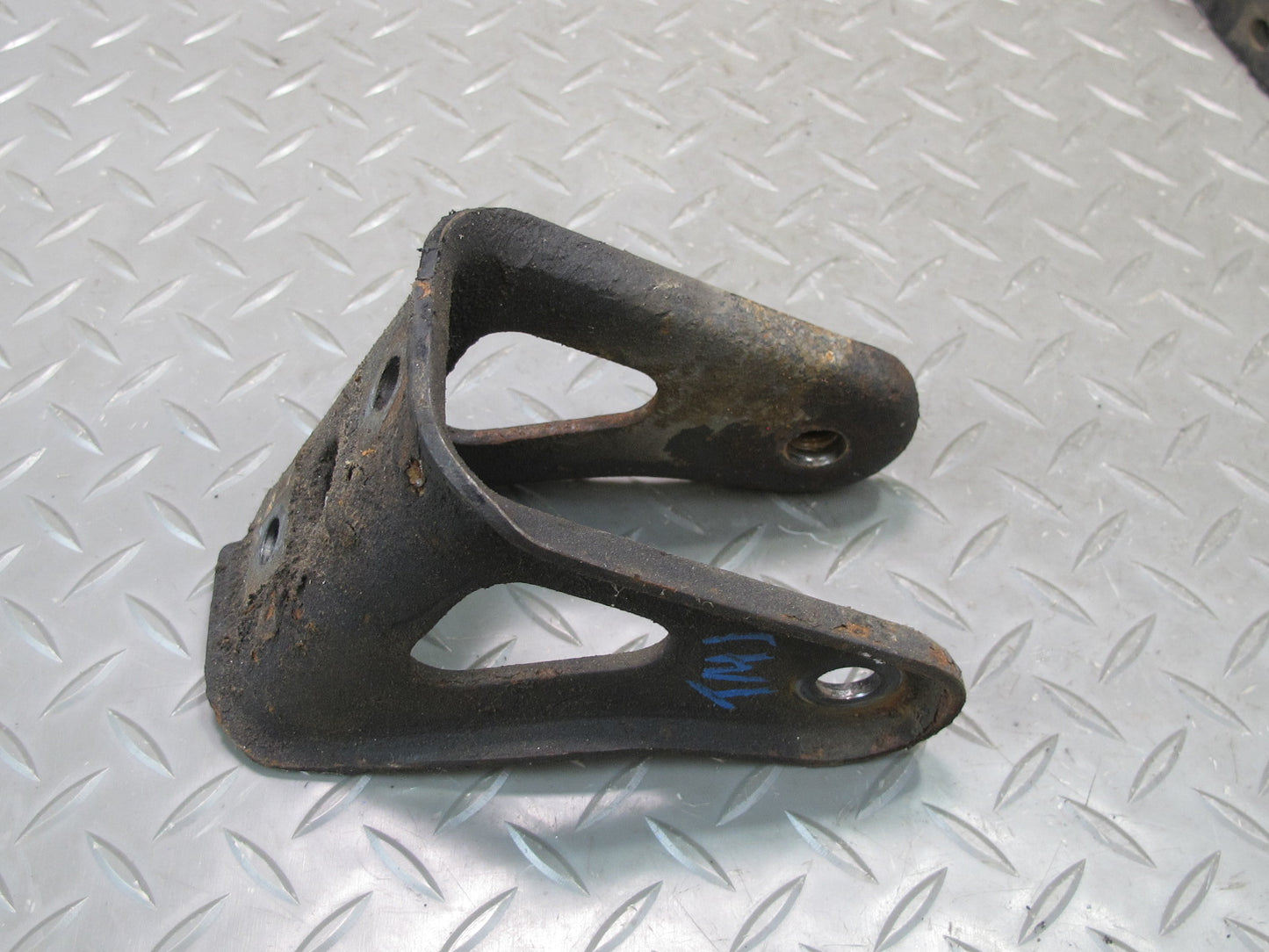 88-89 Toyota MR2 AW15 Set of 2 Manual Transmission Mount Bracket Support OEM