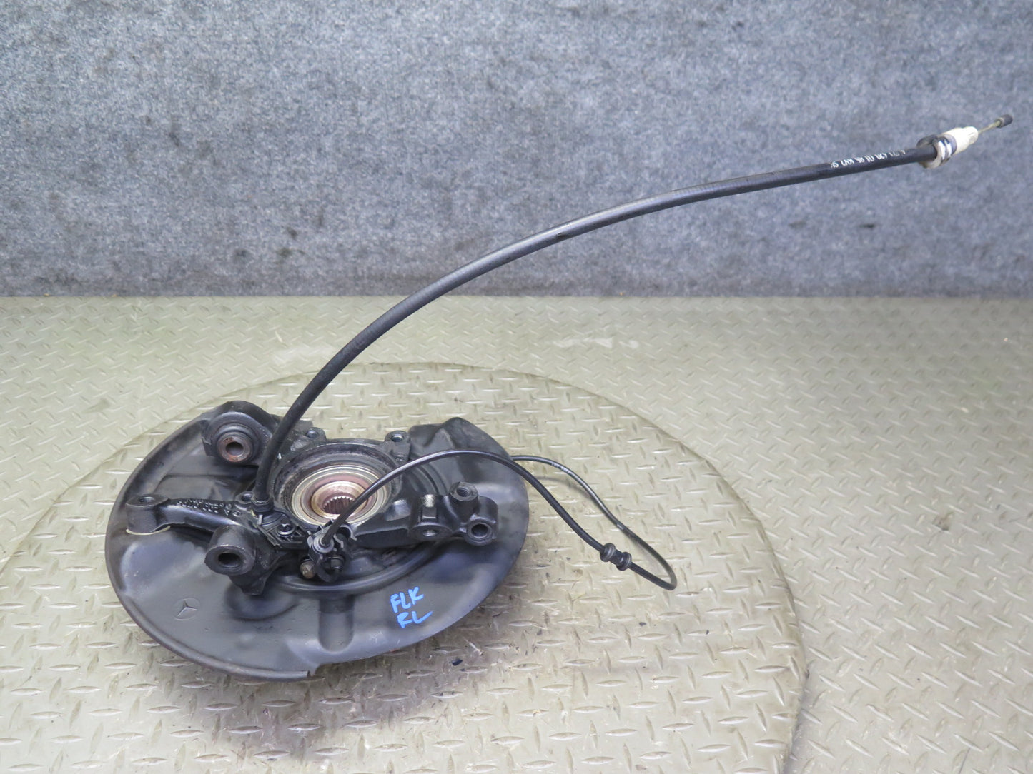 05-11 Mercedes R171 Slk-class Rear Left Spindle Knuckle Wheel Hub Bearing OEM