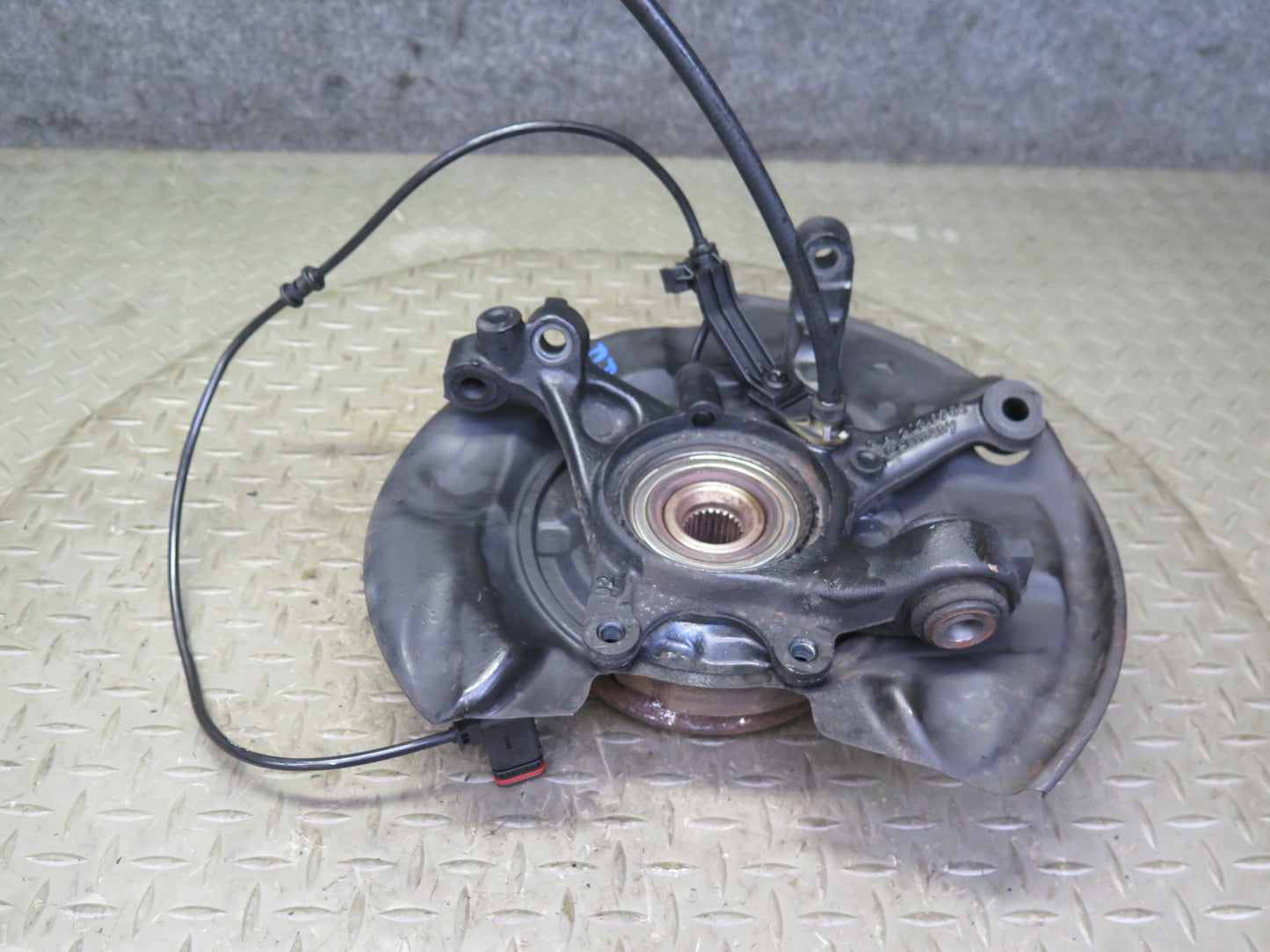 05-11 Mercedes R171 Slk-class Rear Left Spindle Knuckle Wheel Hub Bearing OEM