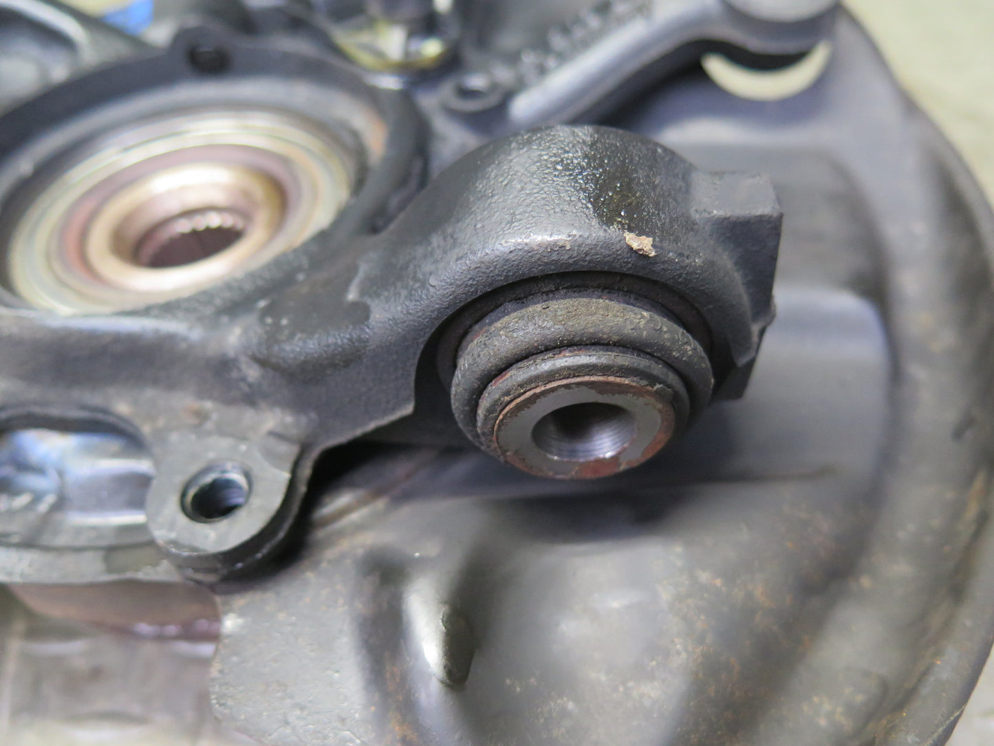 05-11 Mercedes R171 Slk-class Rear Left Spindle Knuckle Wheel Hub Bearing OEM