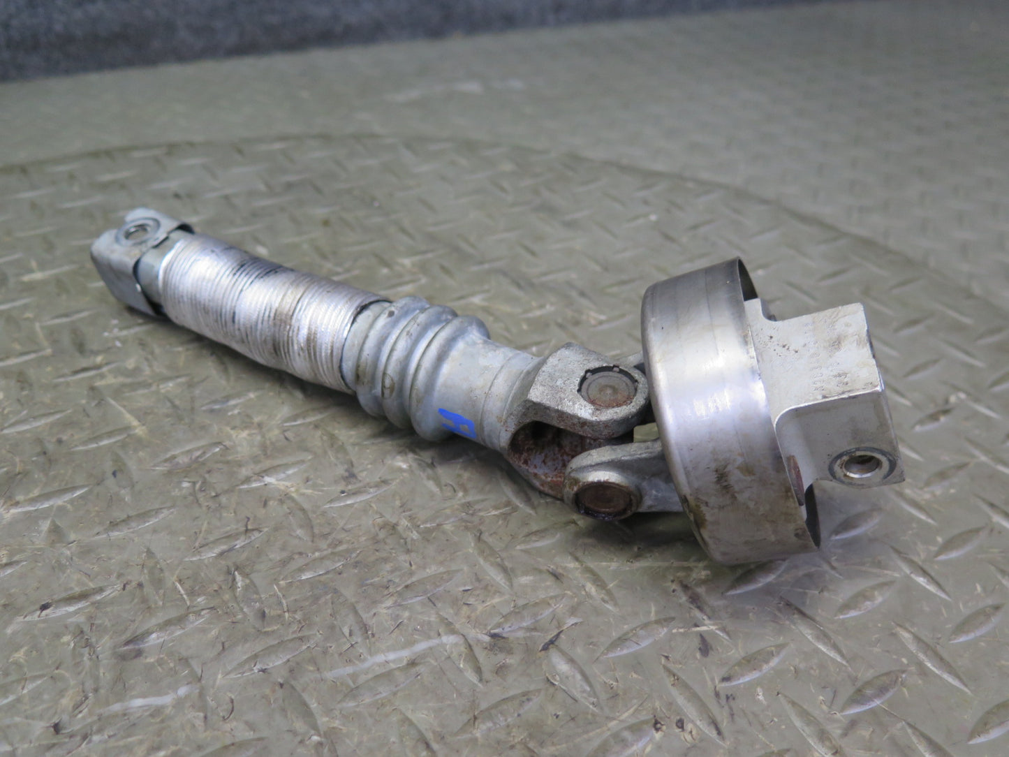 05-11 Mercedes R171 Slk-class Steering Column Lower U Joint Linkage Shaft OEM