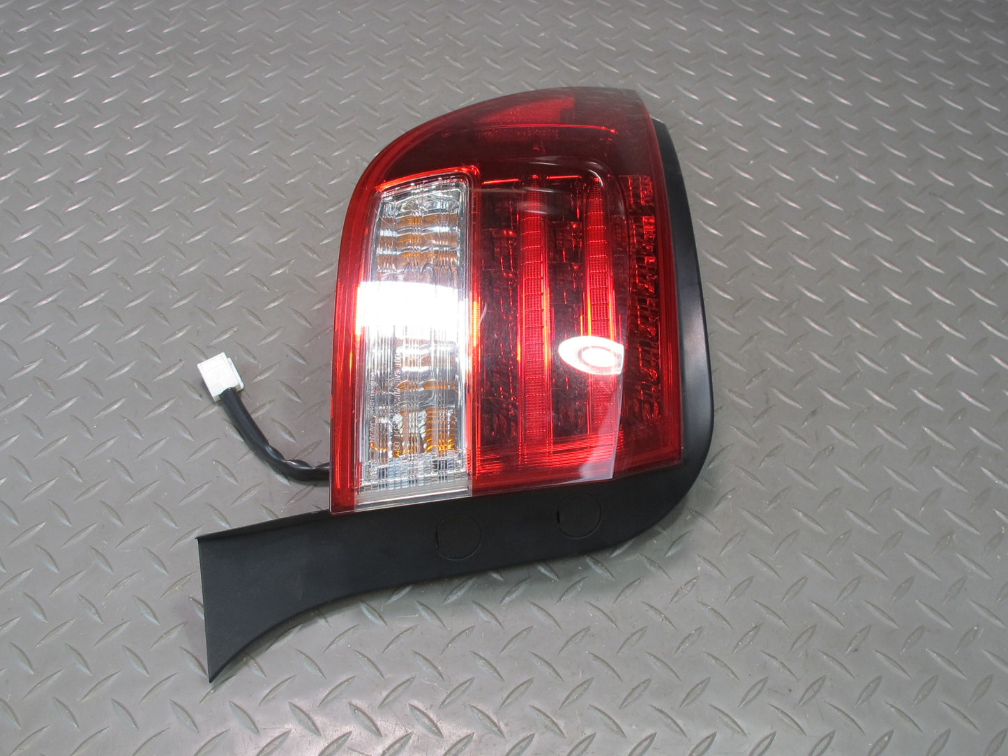10-13 Lexus IS350 IS250 Convertible Rear Left Side Outer Tail Light Lamp OEM