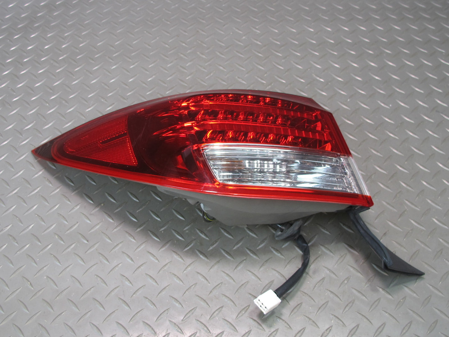 10-13 Lexus IS350 IS250 Convertible Rear Left Side Outer Tail Light Lamp OEM