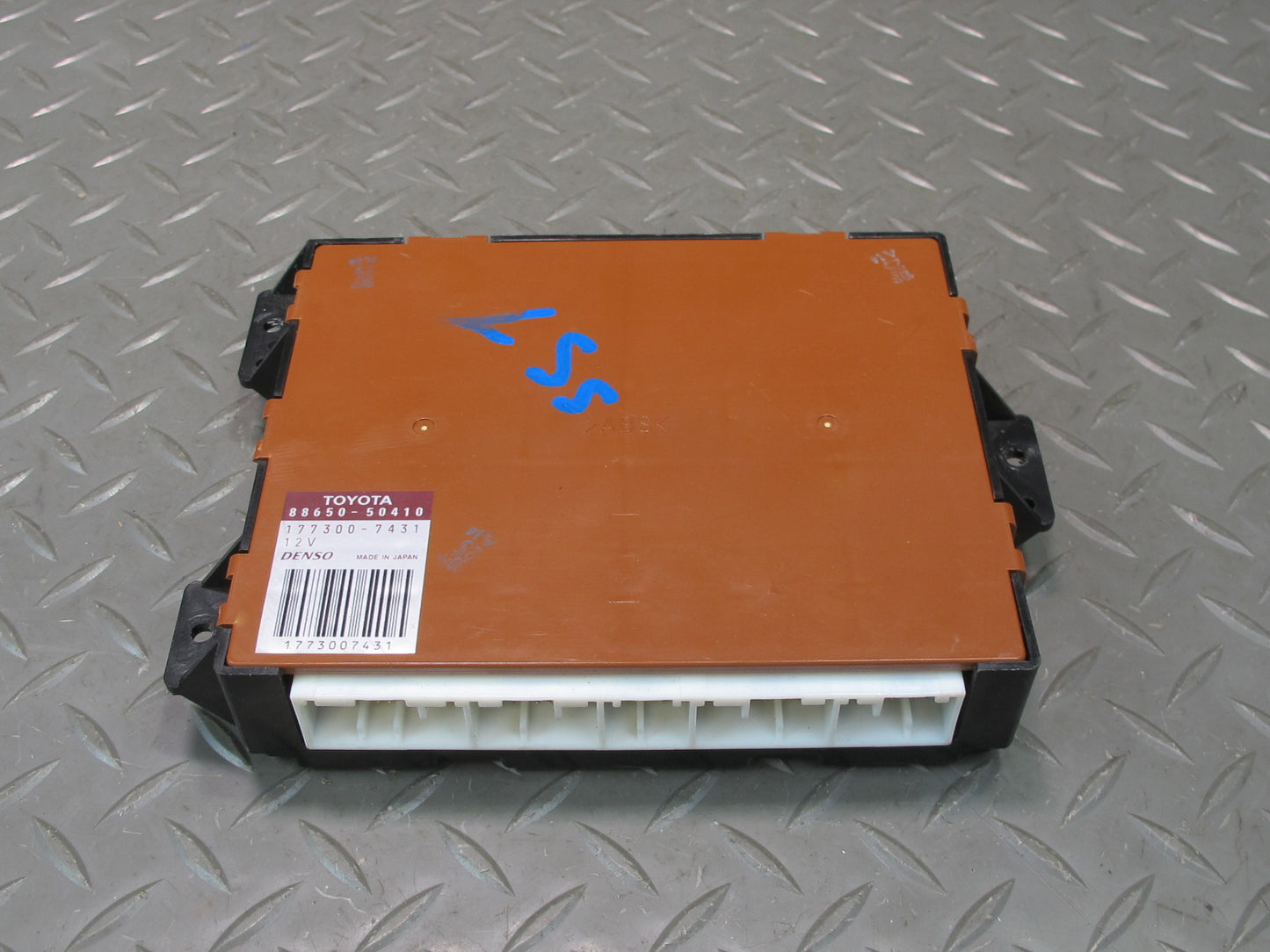 04-06 Lexus UCF30L LS430 A/C Climate Control Amplifier Module 88650-50410 OEM