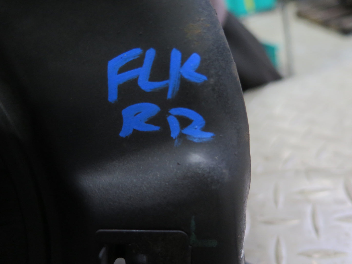 05-11 Mercedes R171 Slk-class Rear Right Spindle Knuckle Wheel Hub Bearing OEM