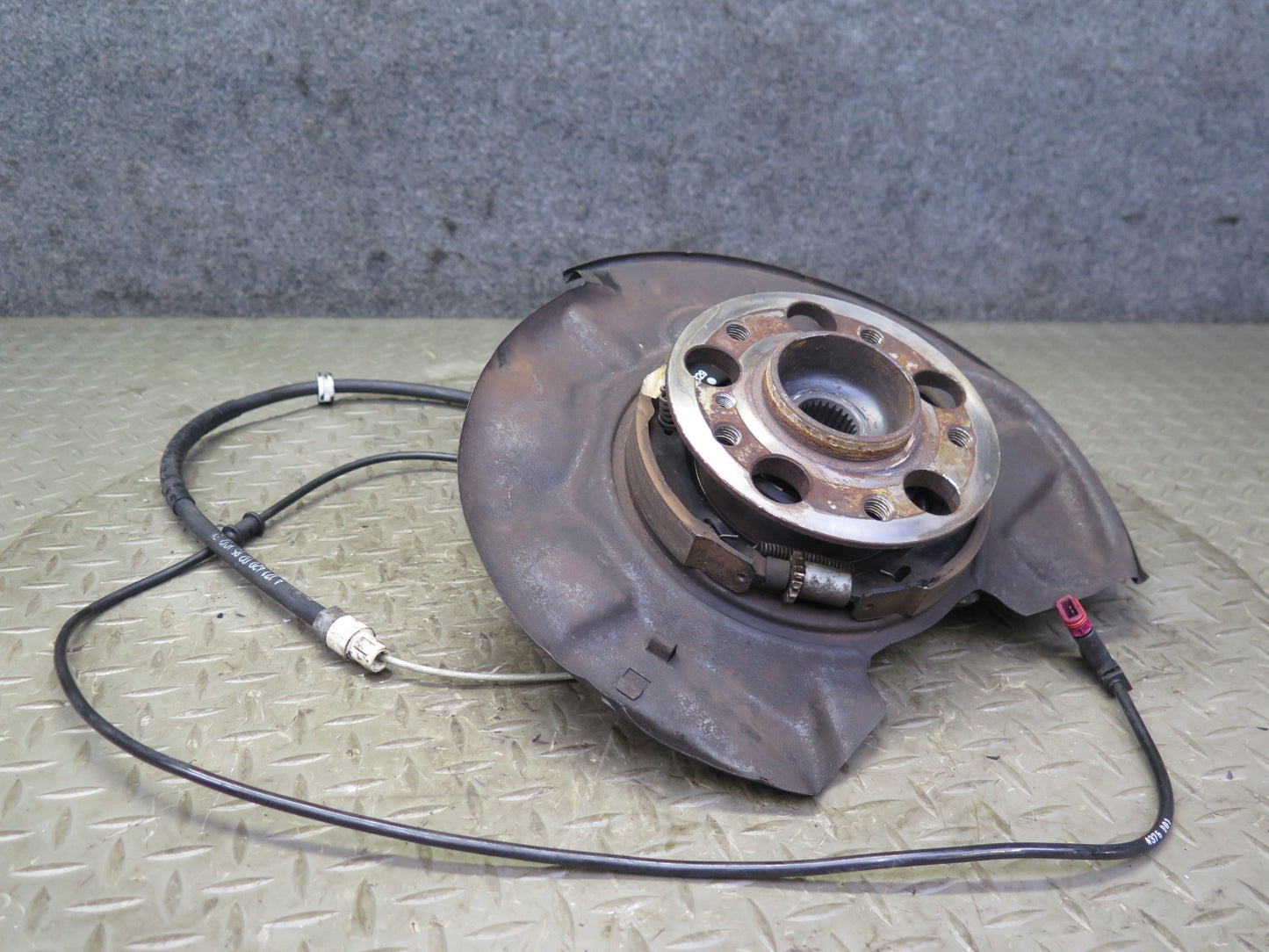 05-11 Mercedes R171 Slk-class Rear Right Spindle Knuckle Wheel Hub Bearing OEM