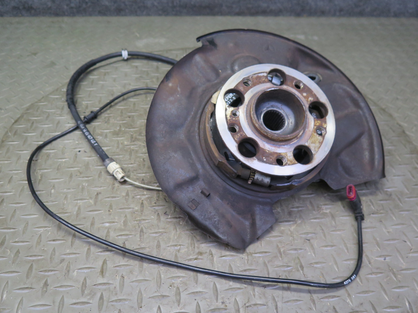 05-11 Mercedes R171 Slk-class Rear Right Spindle Knuckle Wheel Hub Bearing OEM