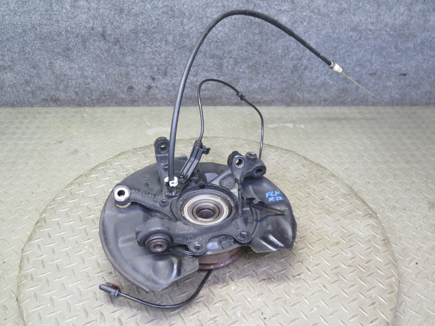 05-11 Mercedes R171 Slk-class Rear Right Spindle Knuckle Wheel Hub Bearing OEM