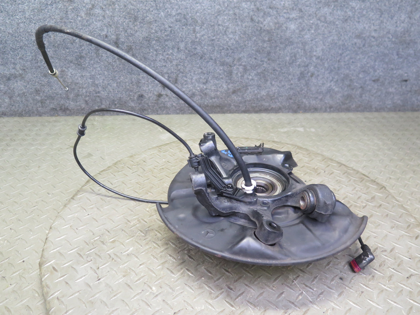 05-11 Mercedes R171 Slk-class Rear Right Spindle Knuckle Wheel Hub Bearing OEM