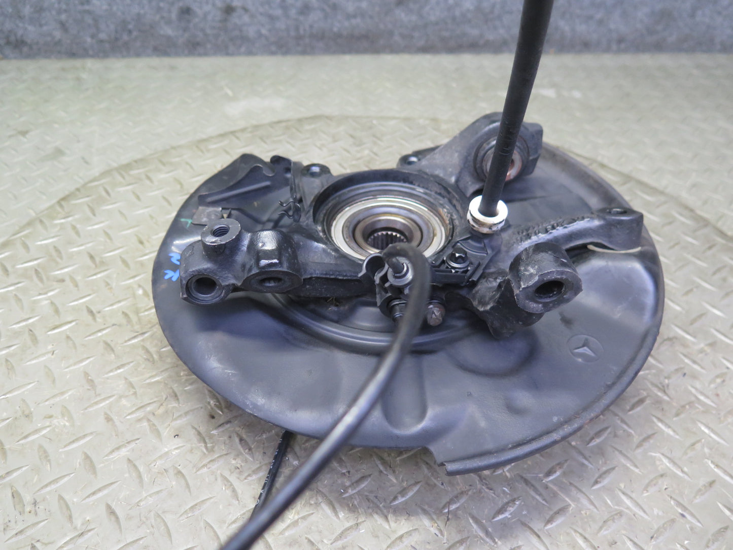 05-11 Mercedes R171 Slk-class Rear Right Spindle Knuckle Wheel Hub Bearing OEM