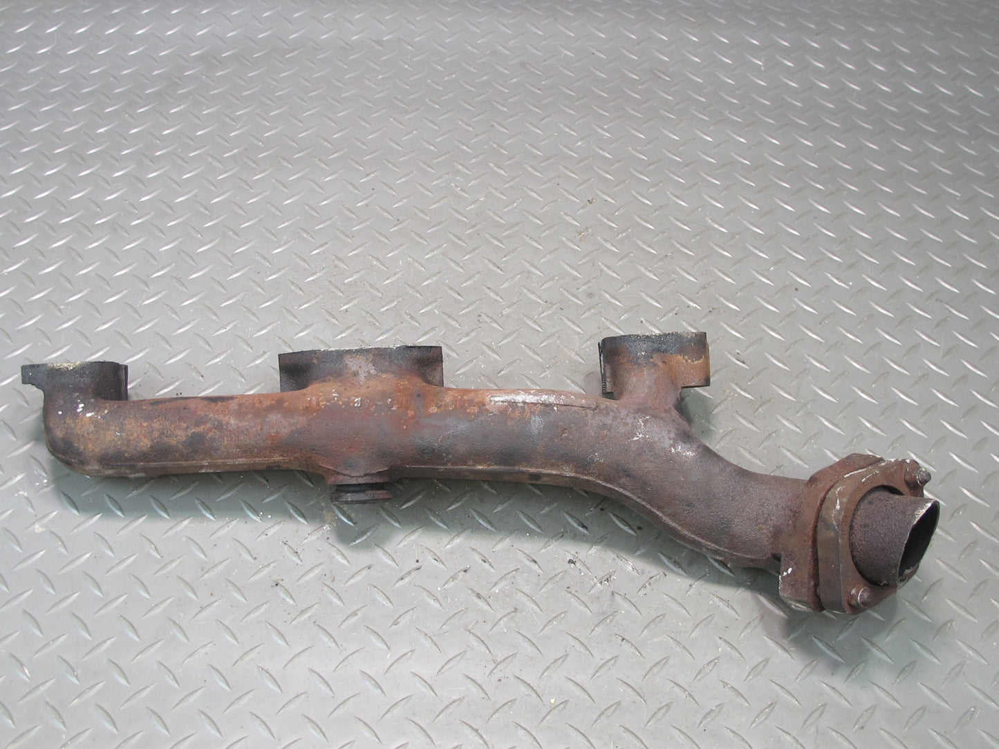 82-83 Mercedes W123 240D 616.912 Diesel Engine Exhaust Manifold 6161420901 OEM