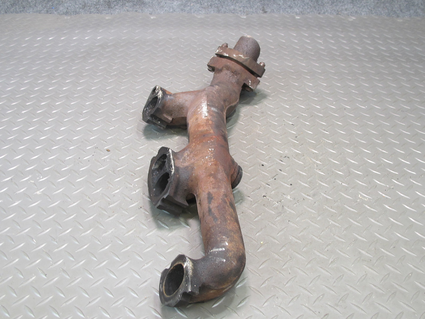 82-83 Mercedes W123 240D 616.912 Diesel Engine Exhaust Manifold 6161420901 OEM
