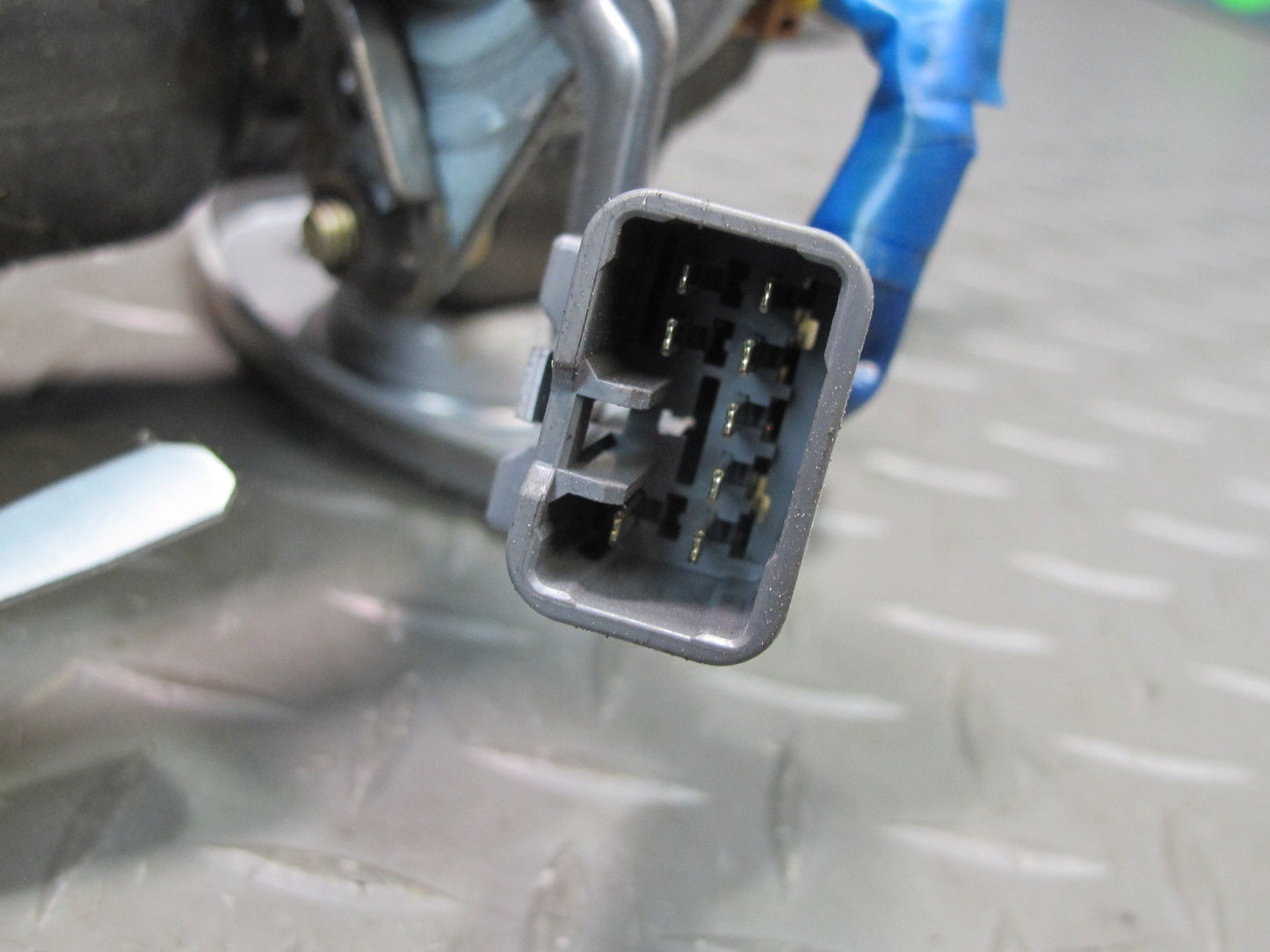 04-06 Lexus UCF30L LS430 Power Tilt Steering Column w Motor OEM