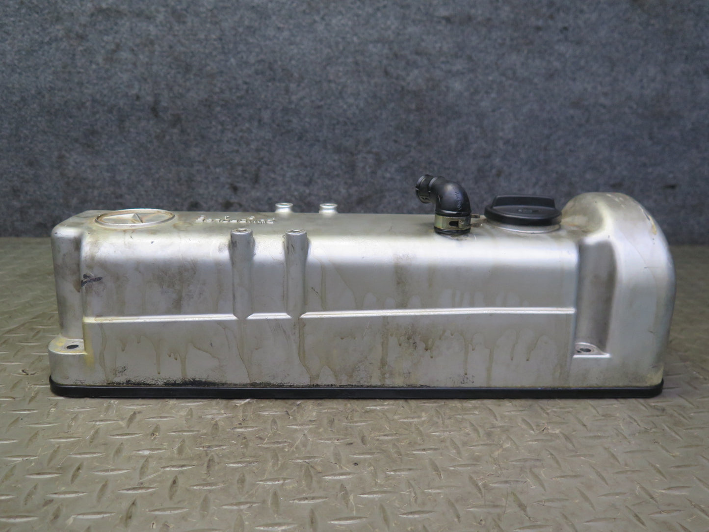 82-83 Mercedes W123 240D OM616.912 Diesel Engine Cylinder Head Valve Cover OEM