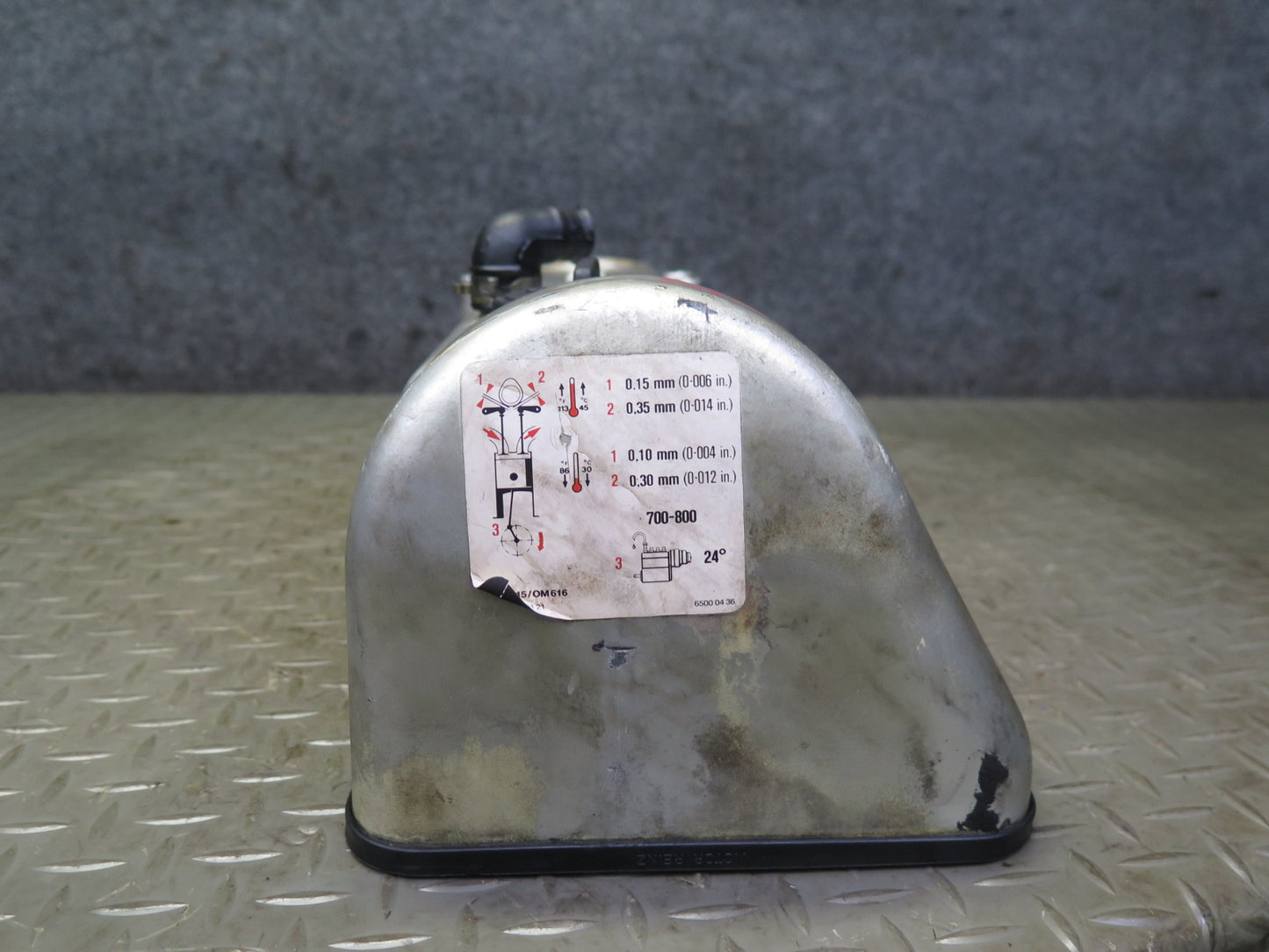 82-83 Mercedes W123 240D OM616.912 Diesel Engine Cylinder Head Valve Cover OEM