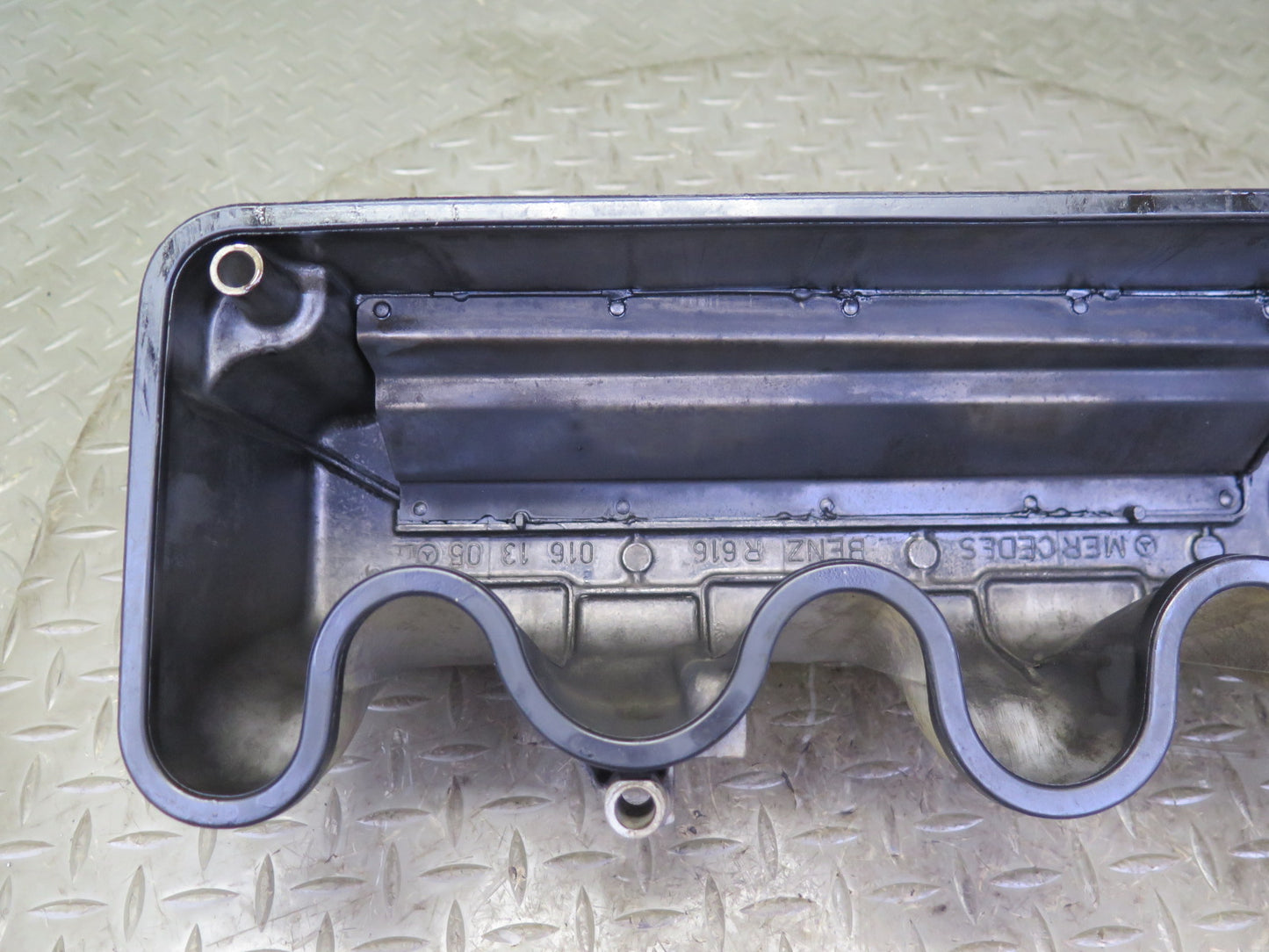 82-83 Mercedes W123 240D OM616.912 Diesel Engine Cylinder Head Valve Cover OEM