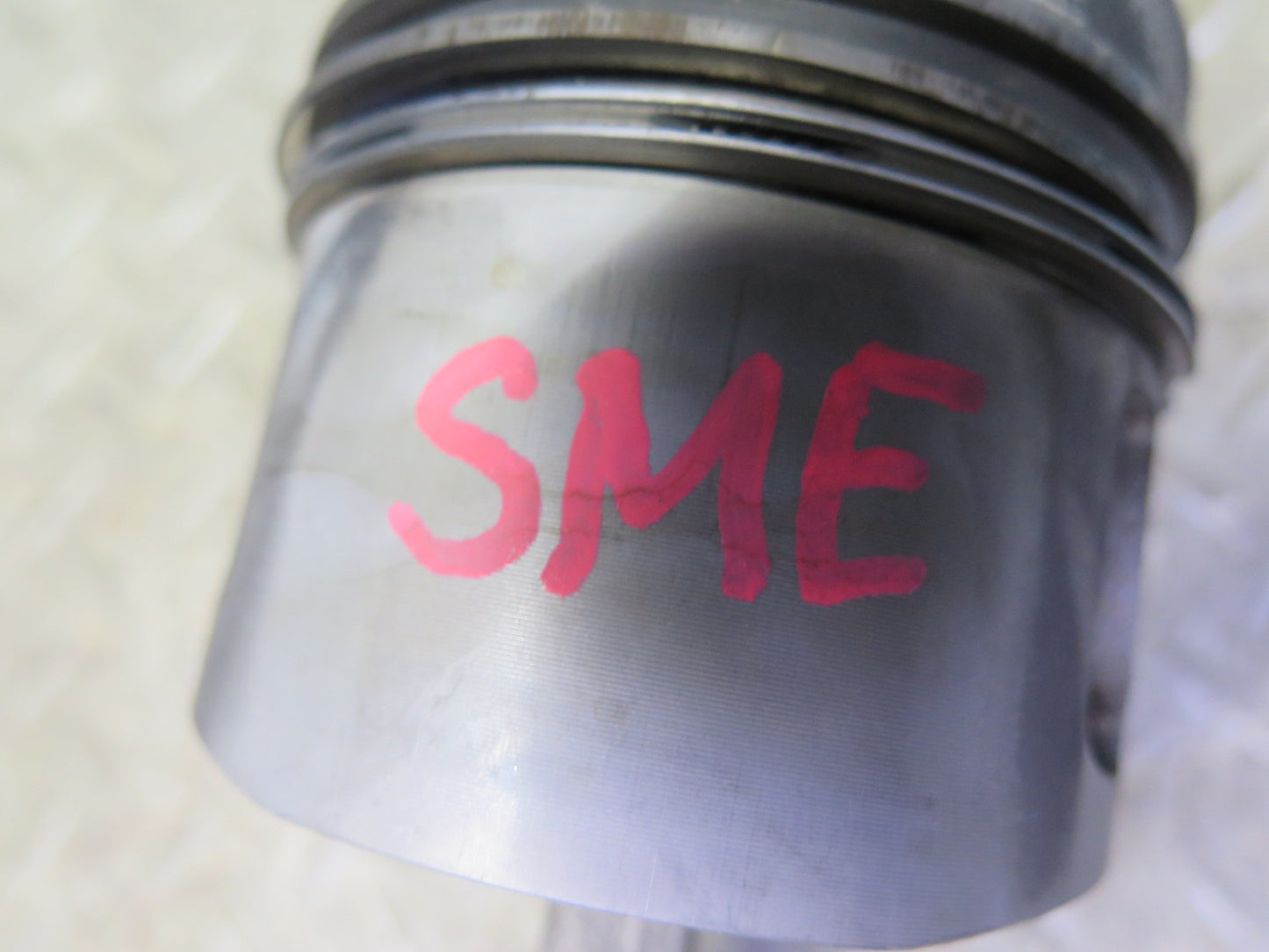 81-83 Mercedes W123 240D OM616 Diesel Set of 4 Engine Piston Connecting Rod OEM