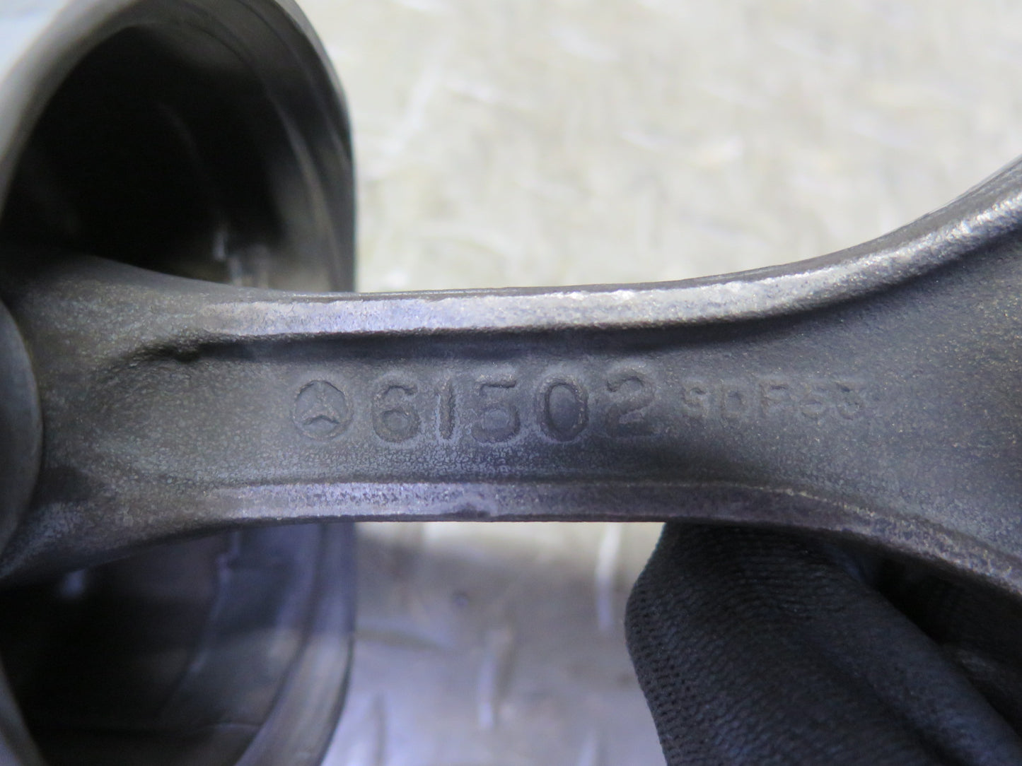 81-83 Mercedes W123 240D OM616 Diesel Set of 4 Engine Piston Connecting Rod OEM