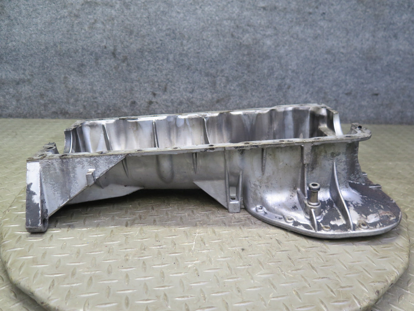 82-83 Mercedes W123 240D OM616 616.912 Diesel Engine Upper Oil Pan w Tube OEM