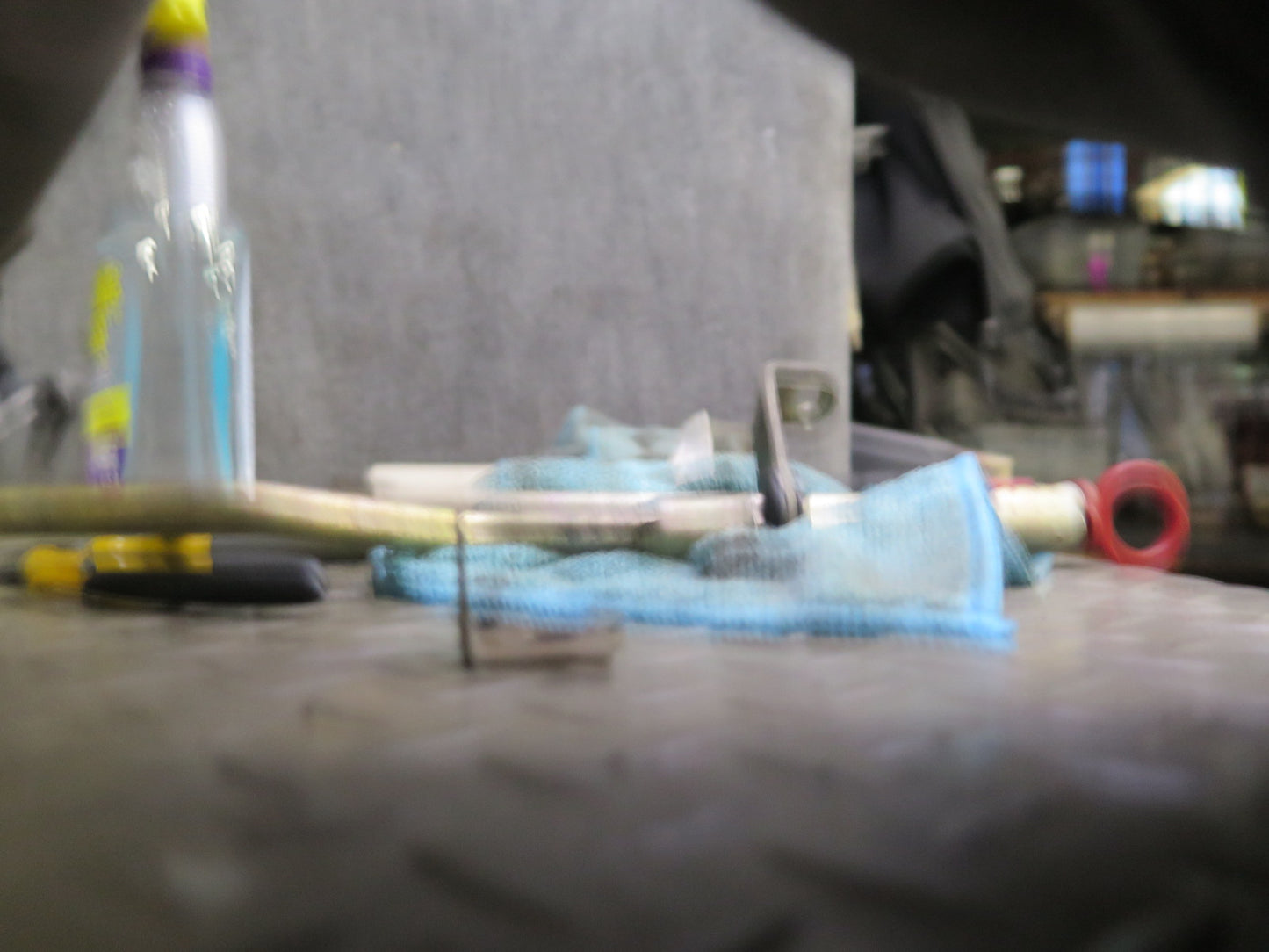 82-83 Mercedes W123 240D OM616 616.912 Diesel Engine Upper Oil Pan w Tube OEM