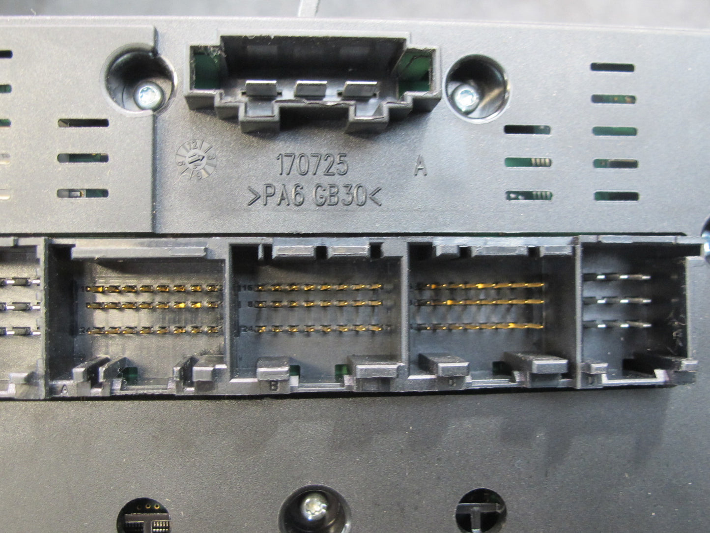 14-16 Porsche Panamera 970 Center Console Temperature A/C Control Switch Panel